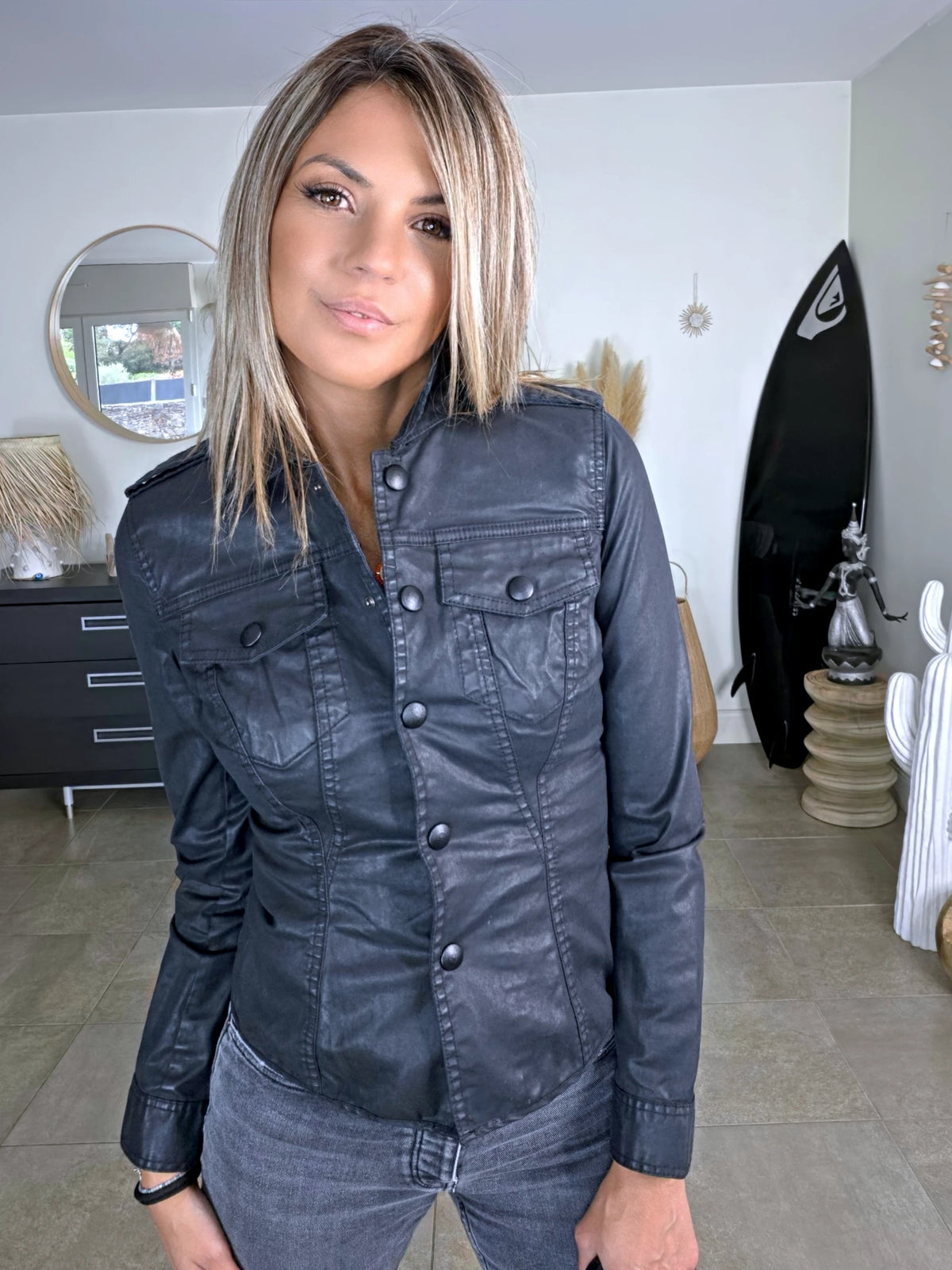Chemise huilée noire - 𝐌𝐚𝐫𝐢𝐧𝐚𝟒𝟒𝐟𝐚𝐦𝐢𝐥𝐲