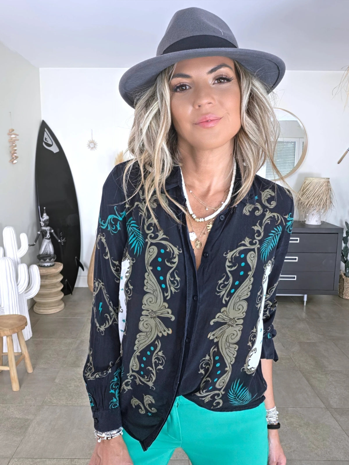 Chemise California noire à imprimé vert