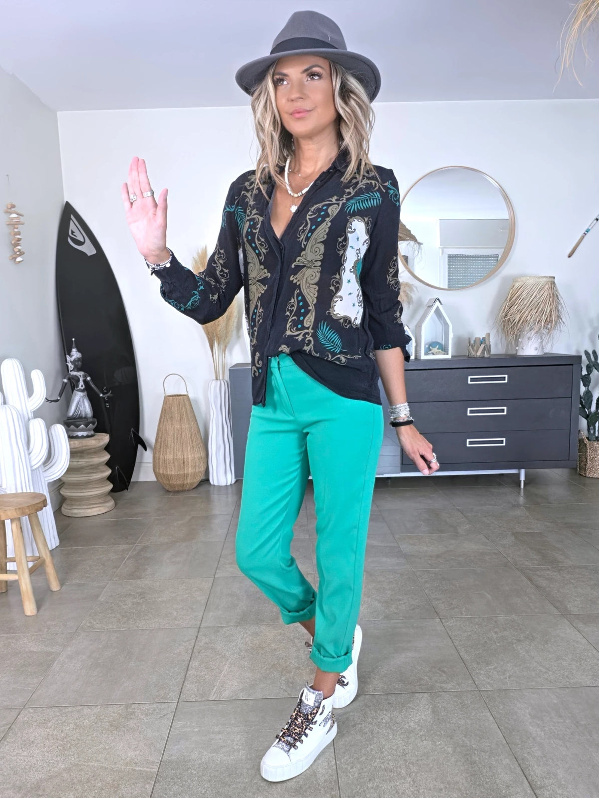 Chemise California noire à imprimé vert