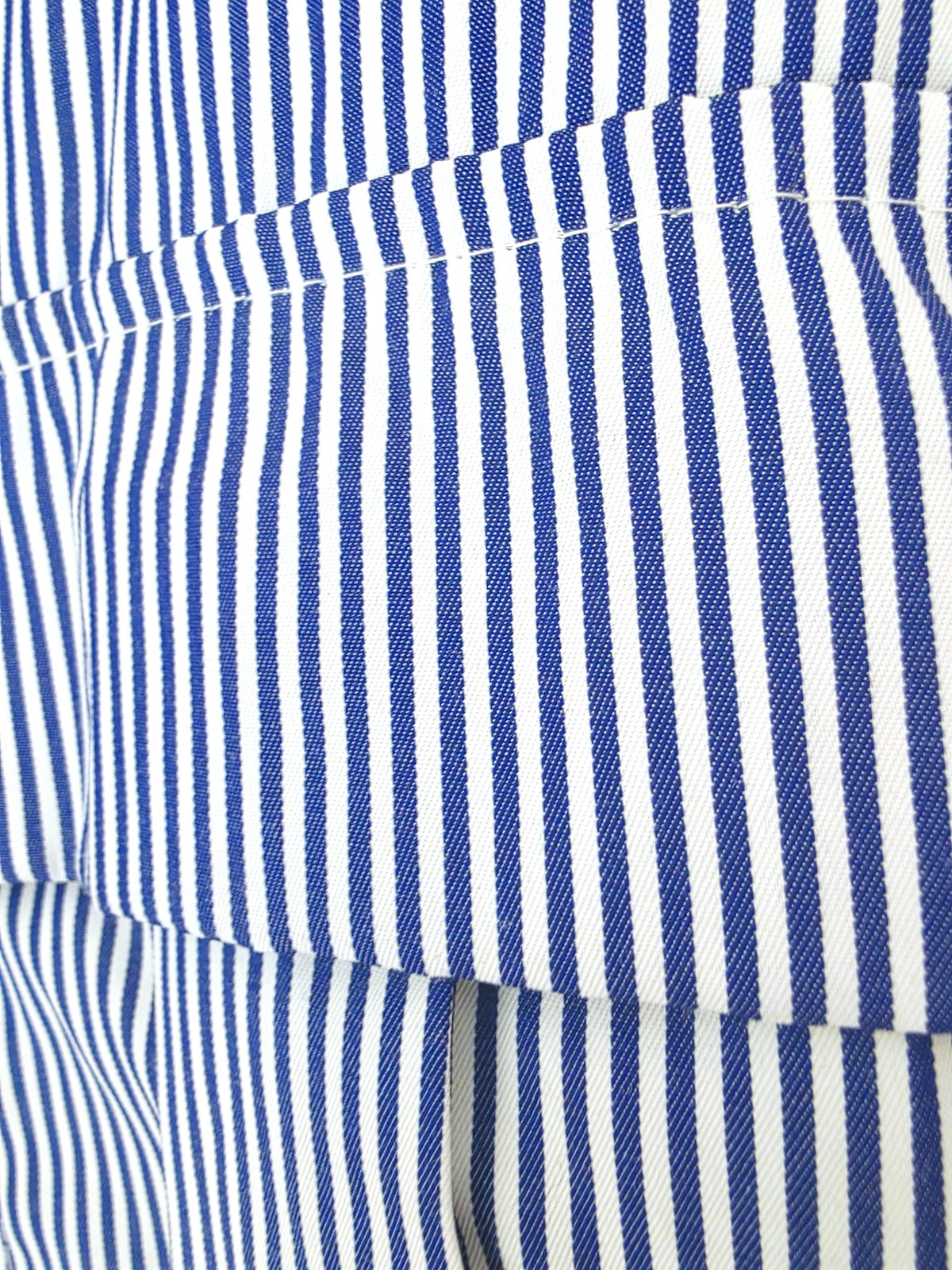 Chemise à fines rayures asymétrique - 𝐌𝐚𝐫𝐢𝐧𝐚𝟒𝟒𝐟𝐚𝐦𝐢𝐥𝐲