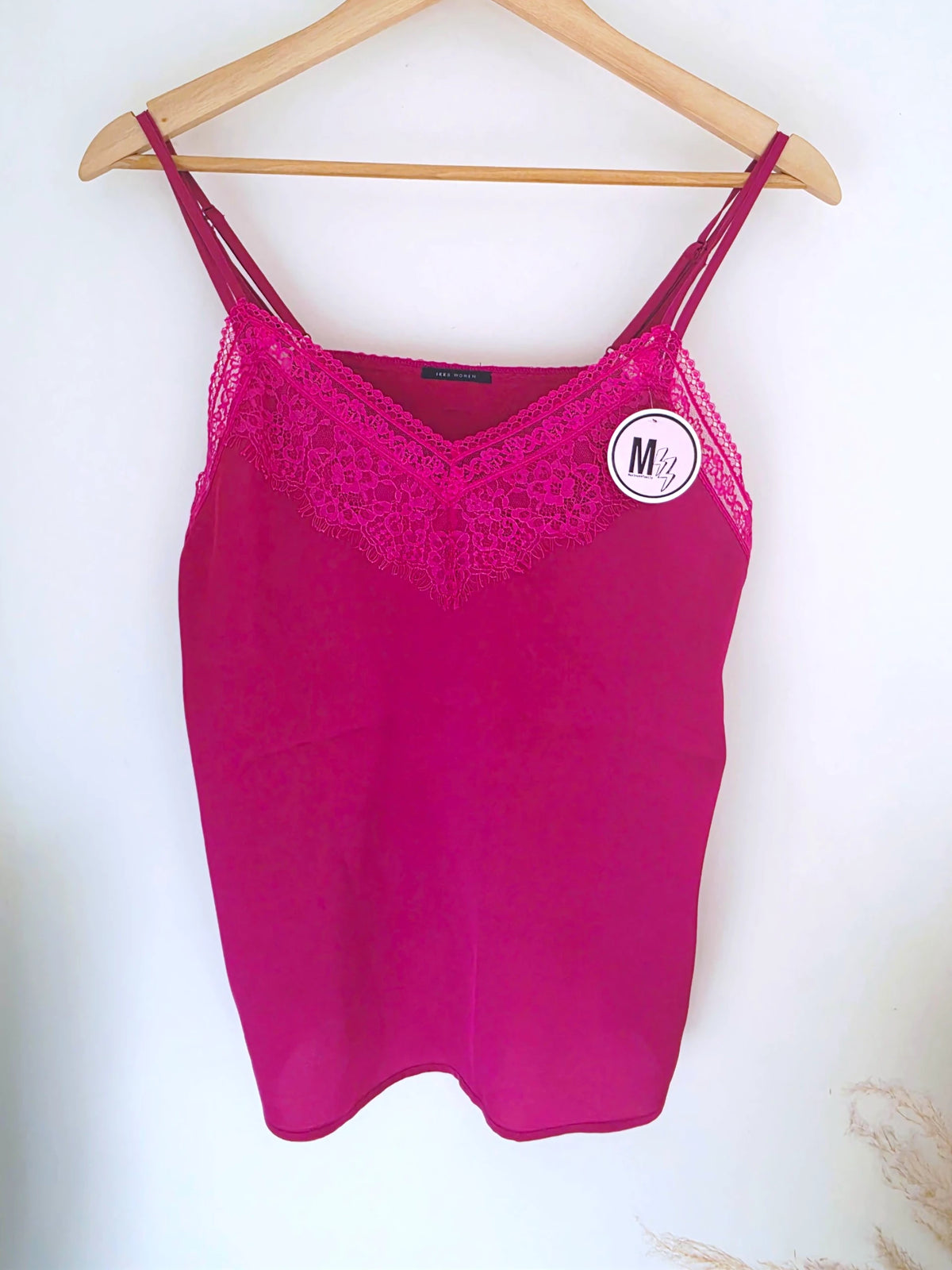 Débardeur fuchsia style lingerie - 𝐌𝐚𝐫𝐢𝐧𝐚𝟒𝟒𝐟𝐚𝐦𝐢𝐥𝐲