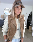 Veste marron taupe sans manche 100% cuir nubuck - 𝐌𝐚𝐫𝐢𝐧𝐚𝟒𝟒𝐟𝐚𝐦𝐢𝐥𝐲