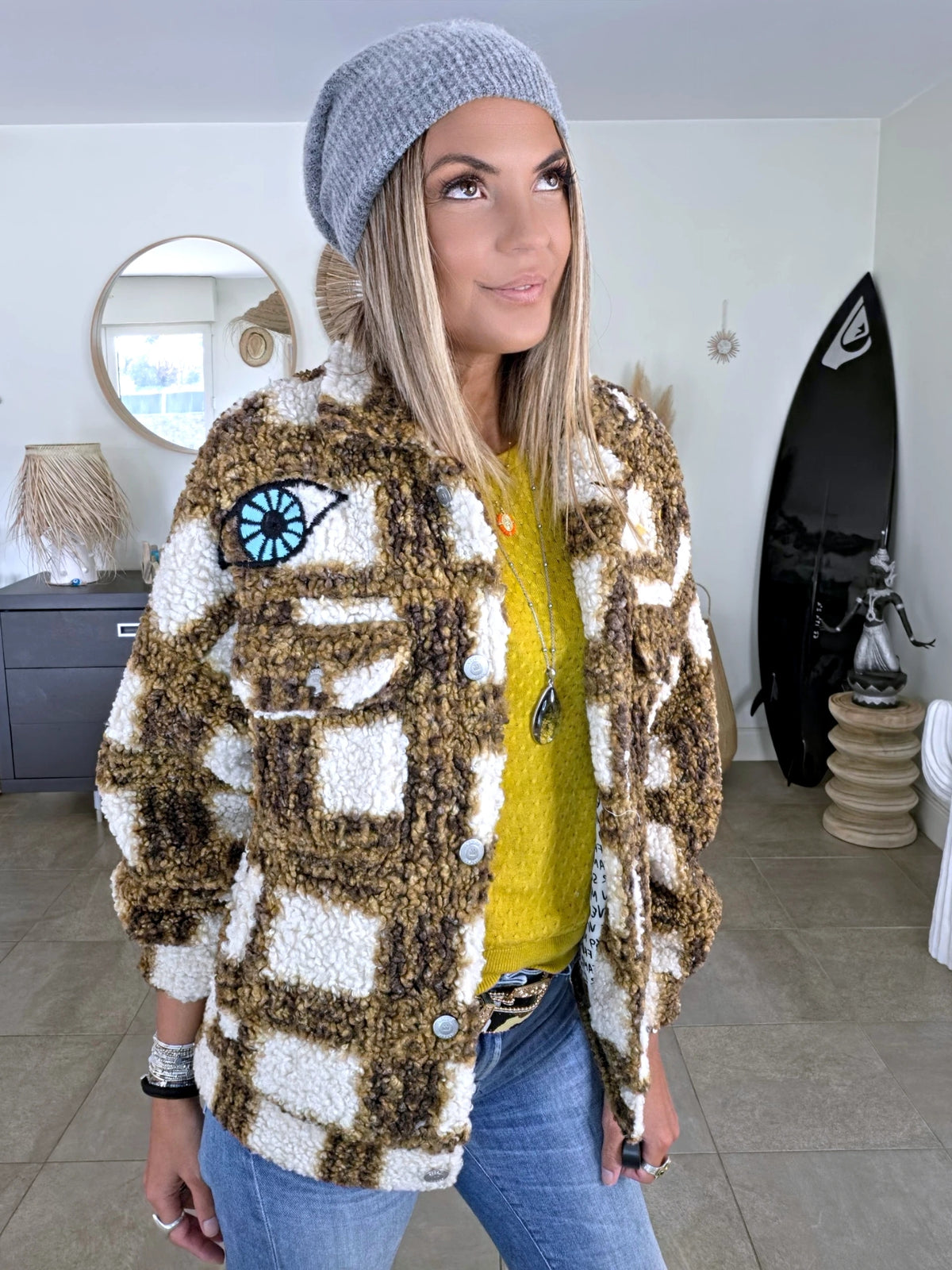 Manteau teddy bouclette à tags