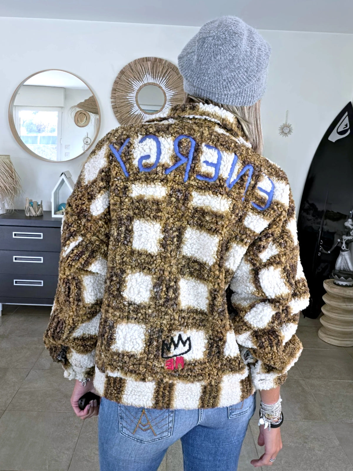 Manteau teddy bouclette à tags