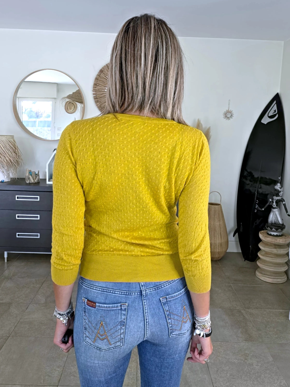 Pull jaune moutarde à maille fine