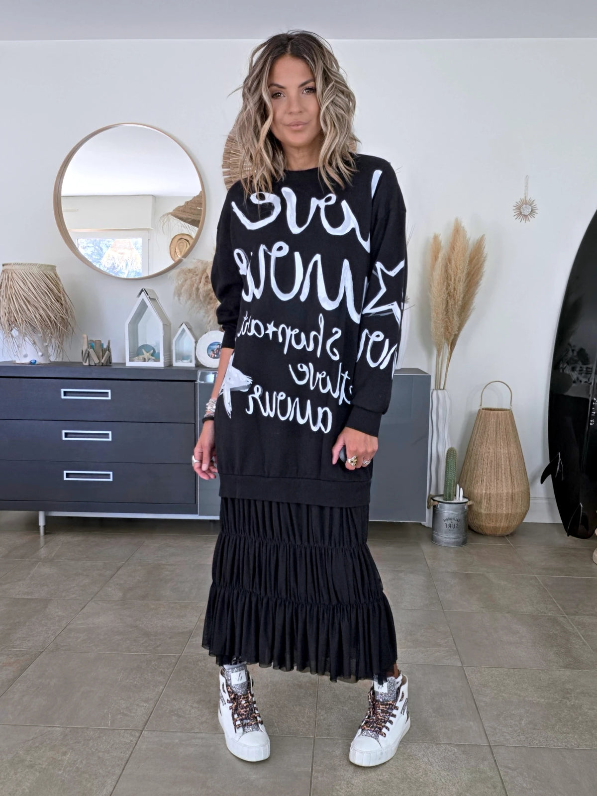 Robe noire à inscriptions - 𝐌𝐚𝐫𝐢𝐧𝐚𝟒𝟒𝐟𝐚𝐦𝐢𝐥𝐲