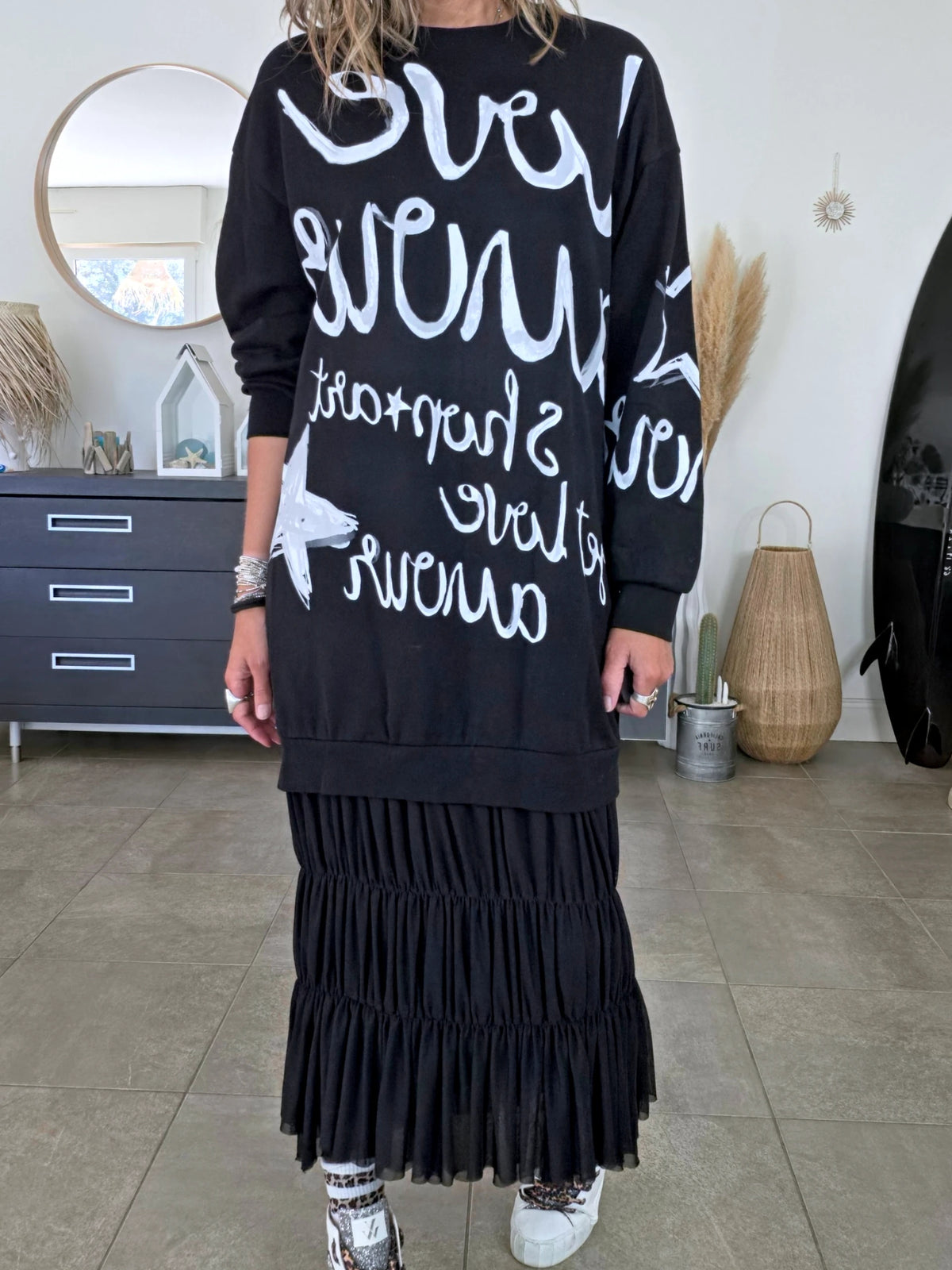 Robe noire à inscriptions - 𝐌𝐚𝐫𝐢𝐧𝐚𝟒𝟒𝐟𝐚𝐦𝐢𝐥𝐲