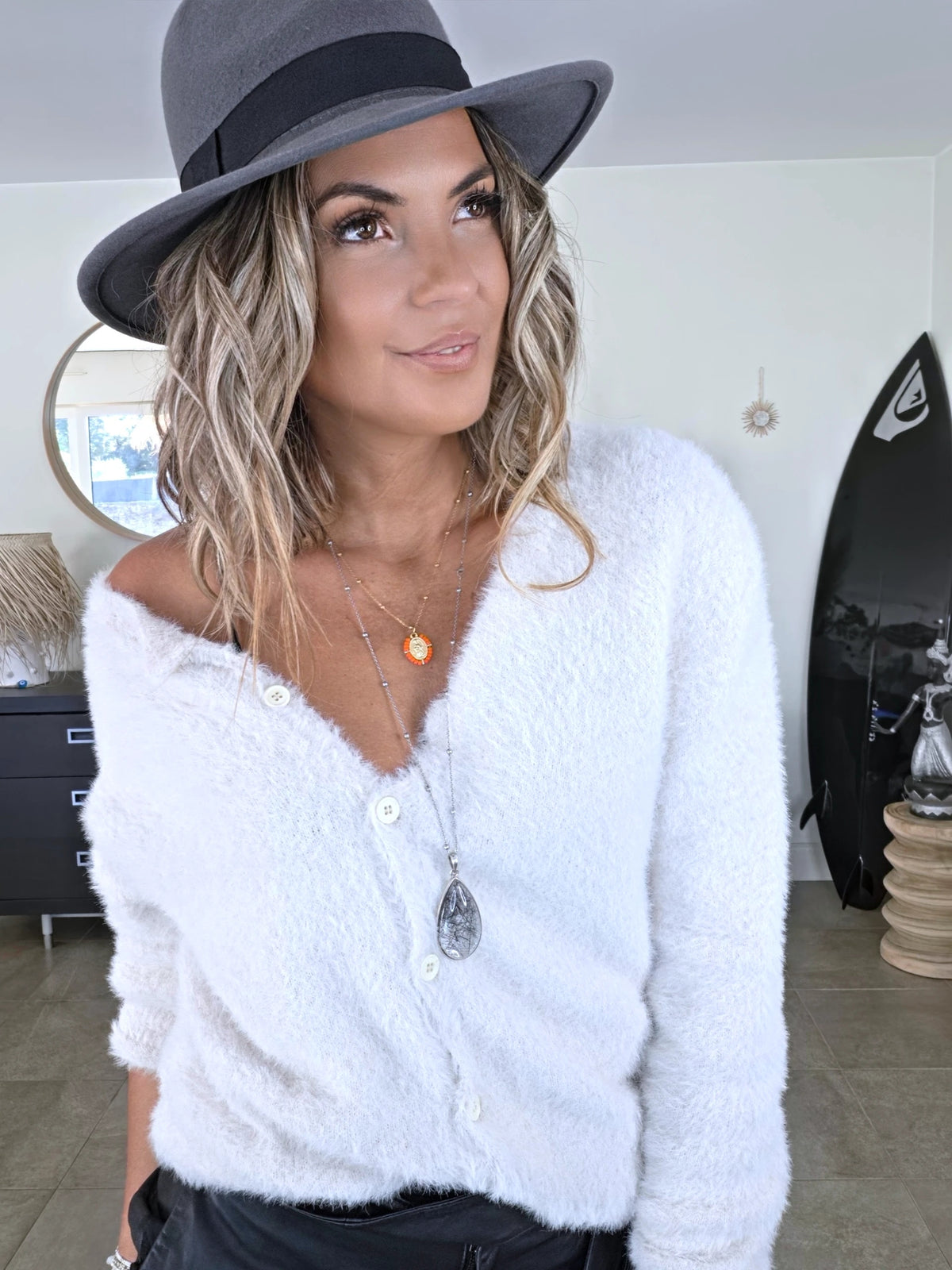 Cardigan piloupilou beige - 𝐌𝐚𝐫𝐢𝐧𝐚𝟒𝟒𝐟𝐚𝐦𝐢𝐥𝐲