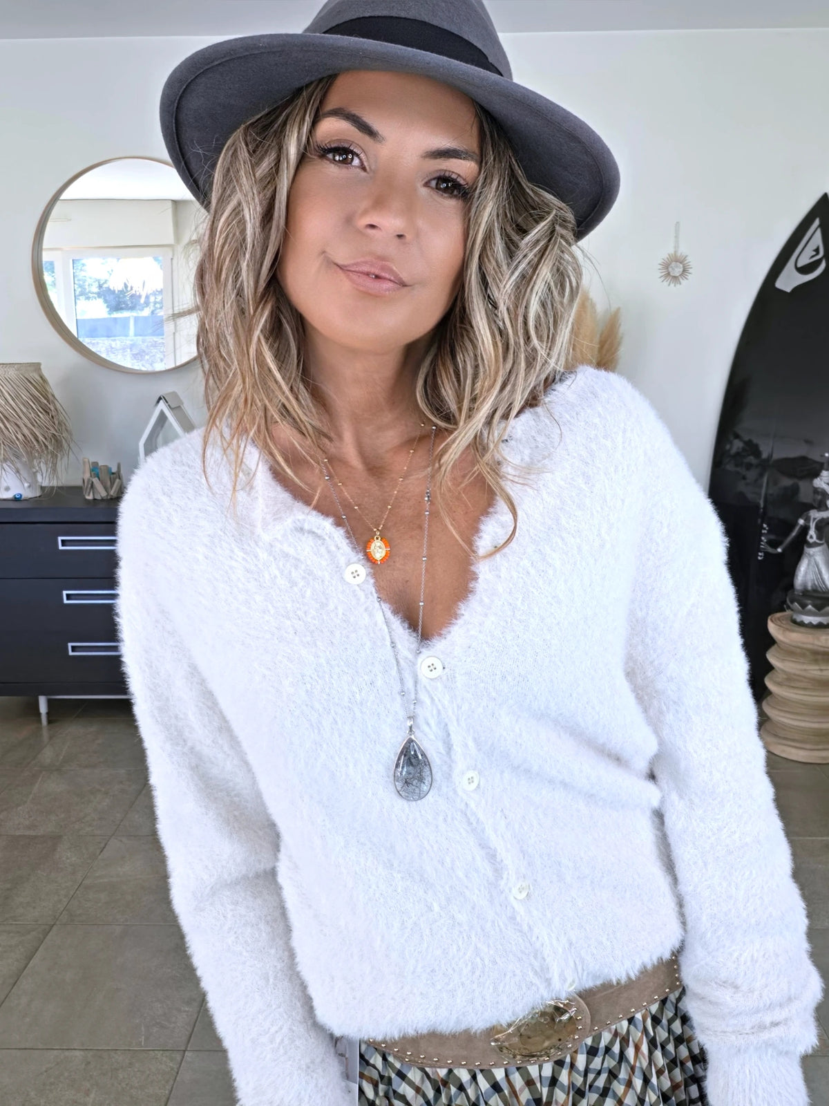 Cardigan piloupilou beige - 𝐌𝐚𝐫𝐢𝐧𝐚𝟒𝟒𝐟𝐚𝐦𝐢𝐥𝐲