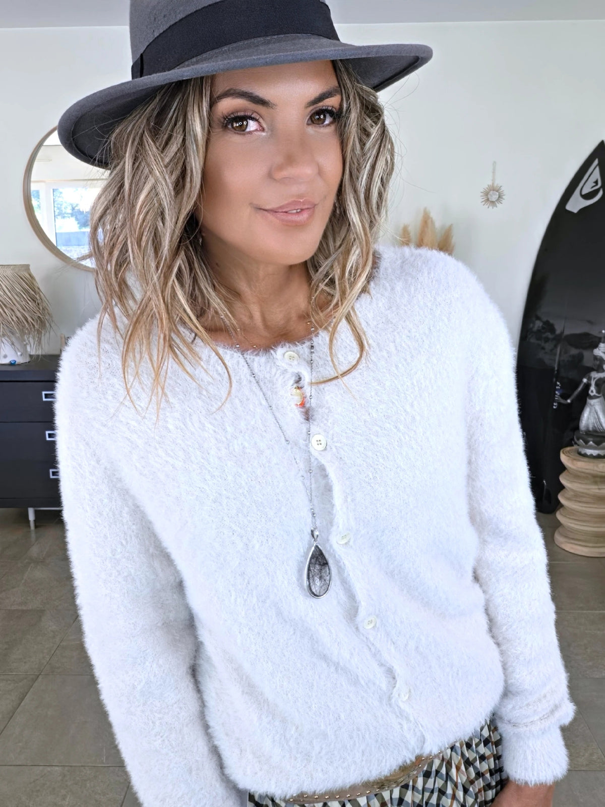 Cardigan piloupilou beige - 𝐌𝐚𝐫𝐢𝐧𝐚𝟒𝟒𝐟𝐚𝐦𝐢𝐥𝐲