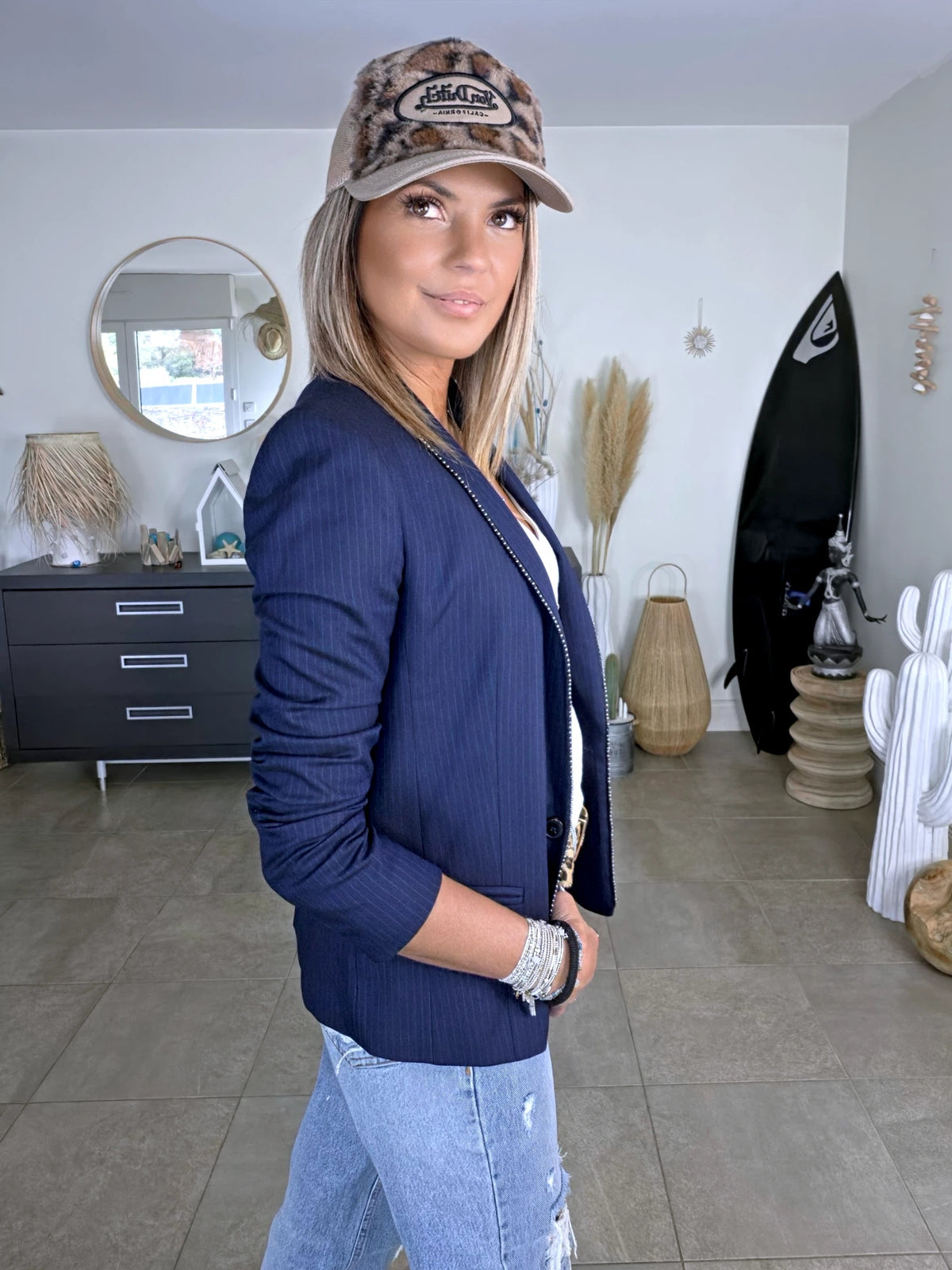 Veste chic et cintrée bleu marine à fines rayures - 𝐌𝐚𝐫𝐢𝐧𝐚𝟒𝟒𝐟𝐚𝐦𝐢𝐥𝐲