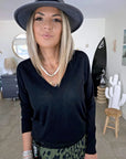 Pull noir inscription dos amour en rouge - 𝐌𝐚𝐫𝐢𝐧𝐚𝟒𝟒𝐟𝐚𝐦𝐢𝐥𝐲