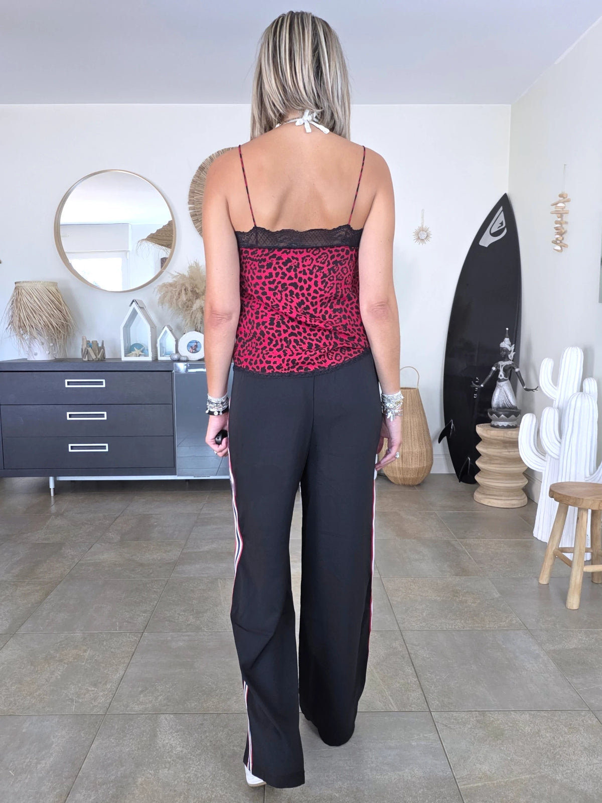 Pantalon noir à bandes latérales - 𝐌𝐚𝐫𝐢𝐧𝐚𝟒𝟒𝐟𝐚𝐦𝐢𝐥𝐲
