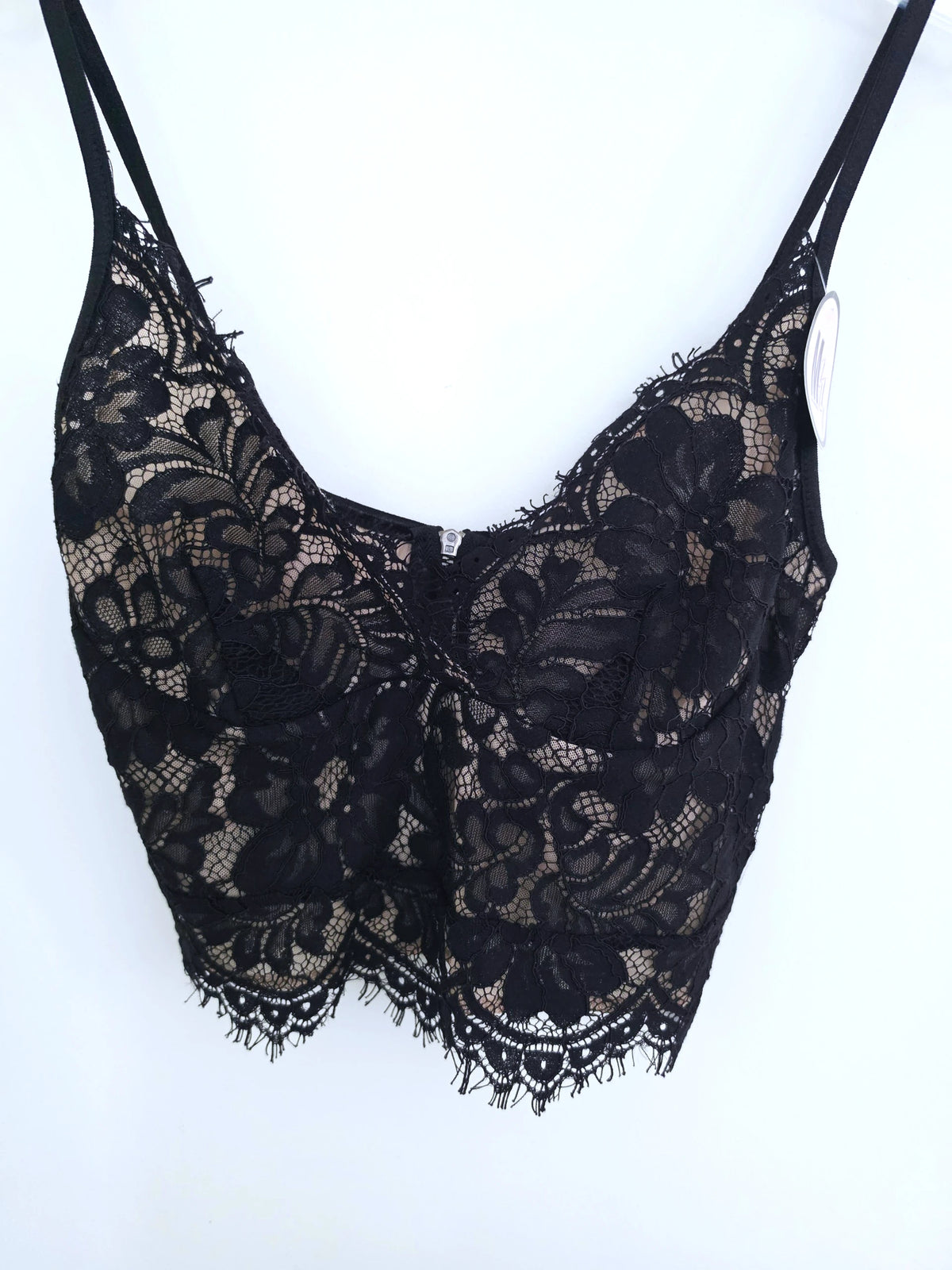 Brassière noire en dentelle