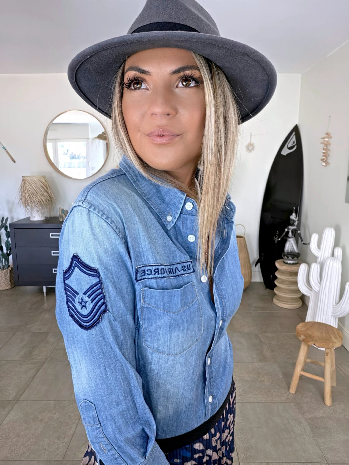 Chemise bleue rock'n'roll - 𝐌𝐚𝐫𝐢𝐧𝐚𝟒𝟒𝐟𝐚𝐦𝐢𝐥𝐲