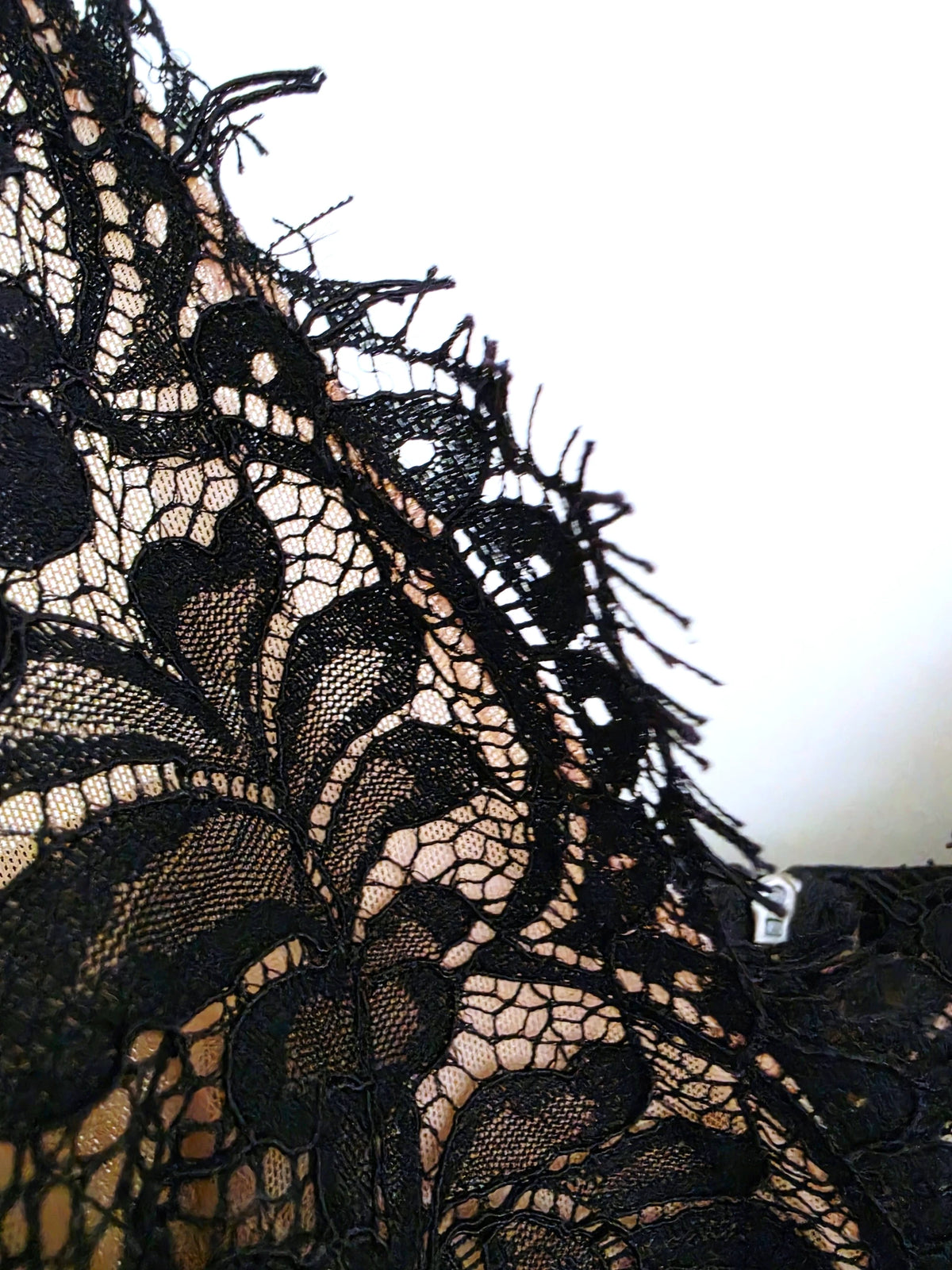 Brassière noire en dentelle