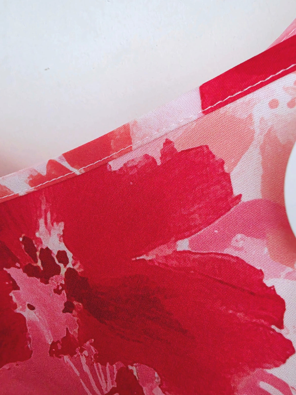 Débardeur flower rouge - 𝐌𝐚𝐫𝐢𝐧𝐚𝟒𝟒𝐟𝐚𝐦𝐢𝐥𝐲