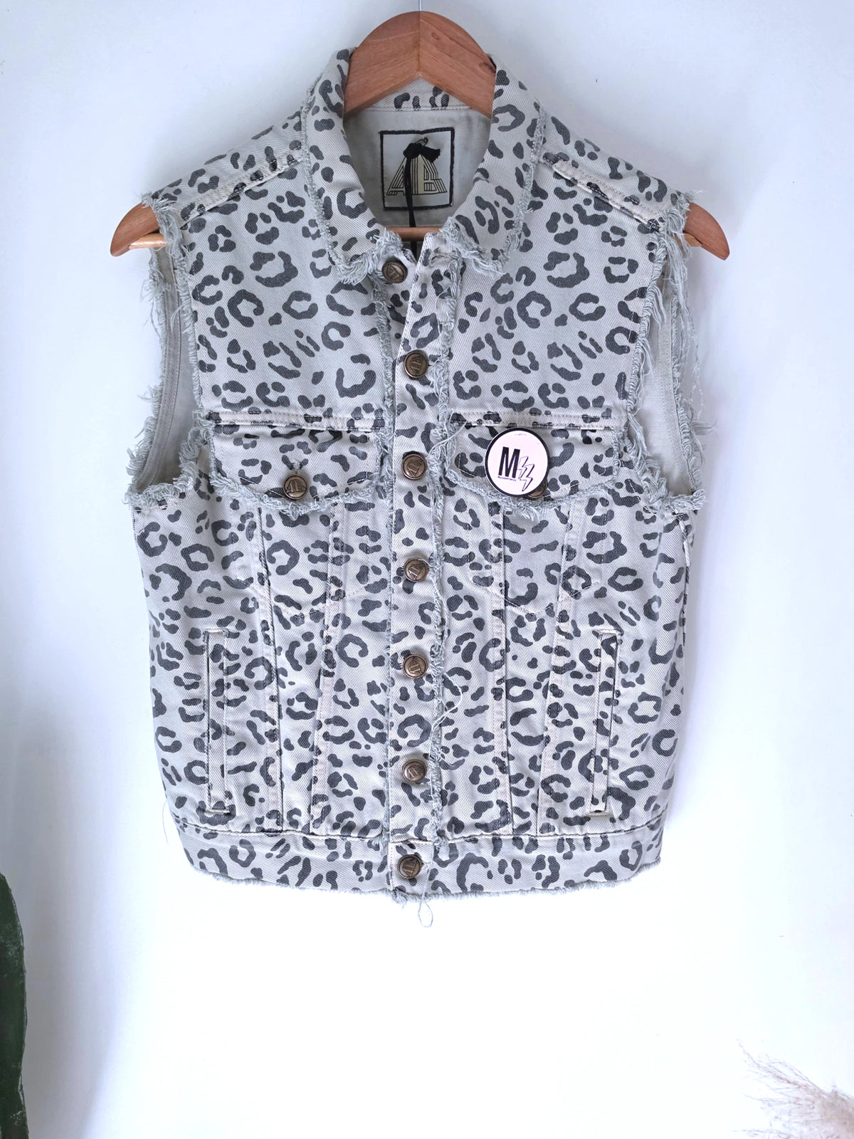 Veste en coton jean imprimé léopard - 𝐌𝐚𝐫𝐢𝐧𝐚𝟒𝟒𝐟𝐚𝐦𝐢𝐥𝐲