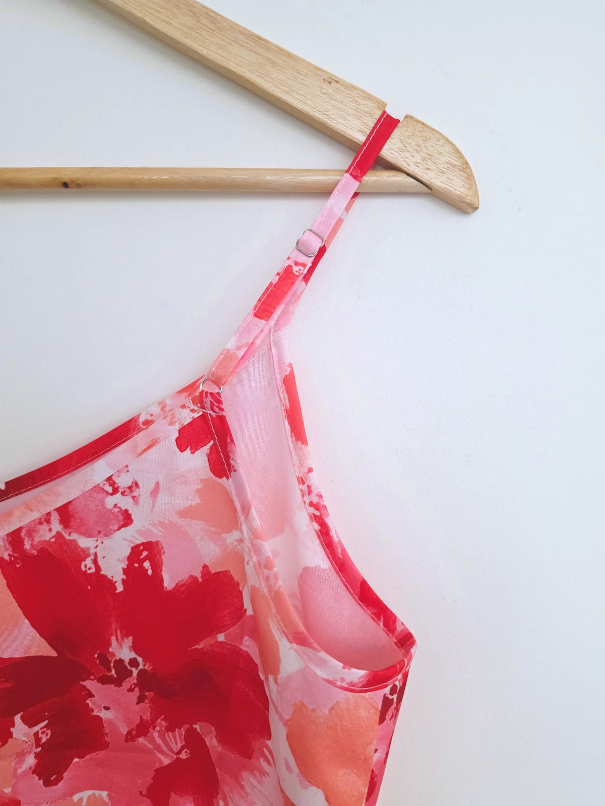 Débardeur flower rouge - 𝐌𝐚𝐫𝐢𝐧𝐚𝟒𝟒𝐟𝐚𝐦𝐢𝐥𝐲