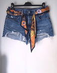 Short bleu destroy Levi's + ceinture tissu