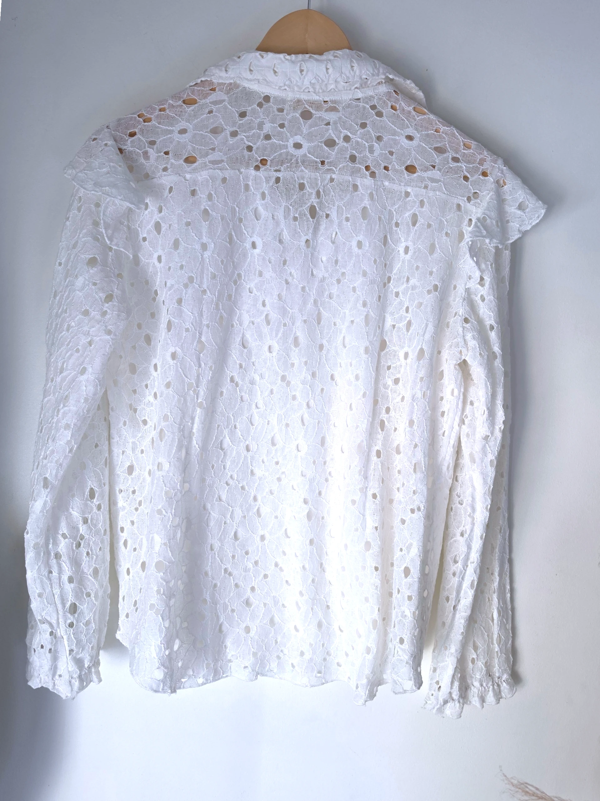 Ensemble blanc chemise + short à broderie anglaise