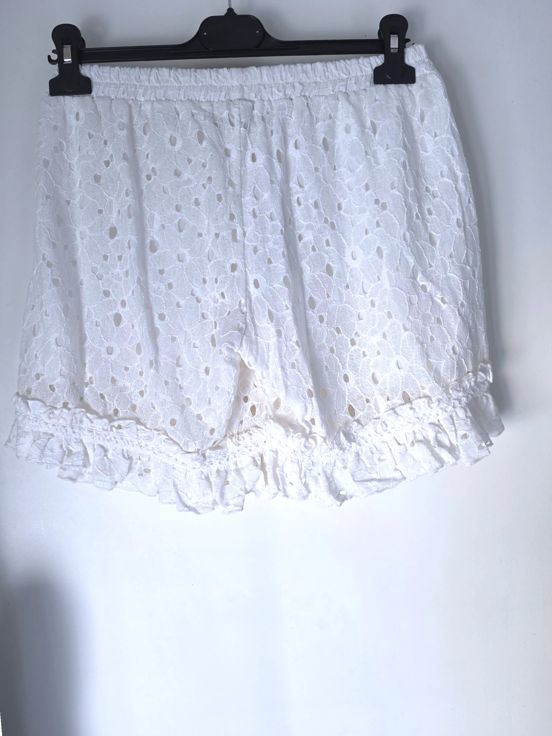 Ensemble blanc chemise + short à broderie anglaise