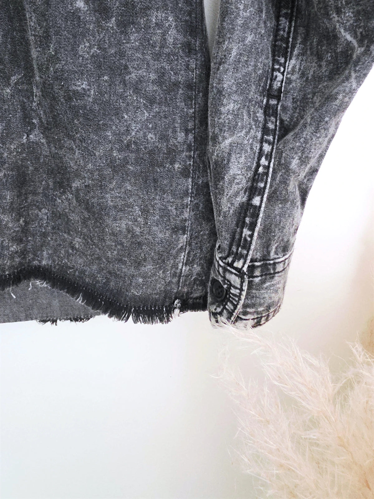 Chemise grise à effet délavé - 𝐌𝐚𝐫𝐢𝐧𝐚𝟒𝟒𝐟𝐚𝐦𝐢𝐥𝐲