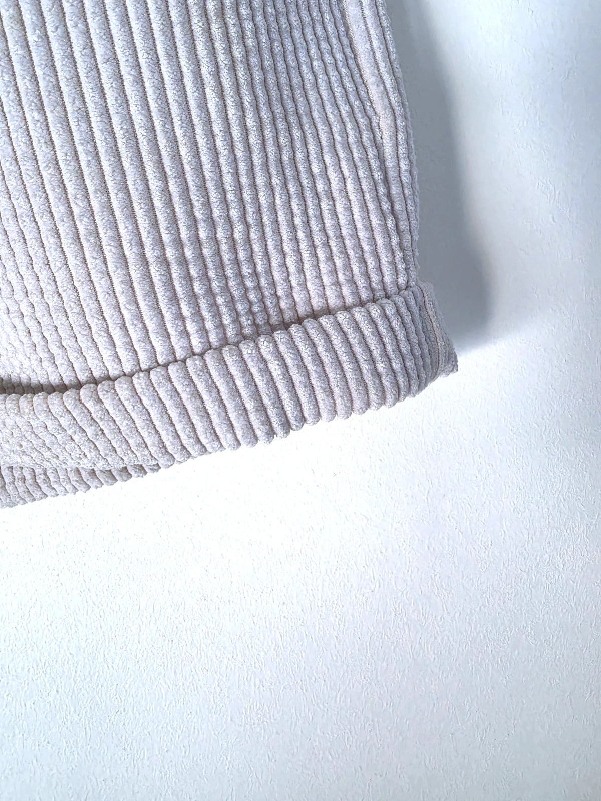 Short écru en velours côtelé - 𝐌𝐚𝐫𝐢𝐧𝐚𝟒𝟒𝐟𝐚𝐦𝐢𝐥𝐲