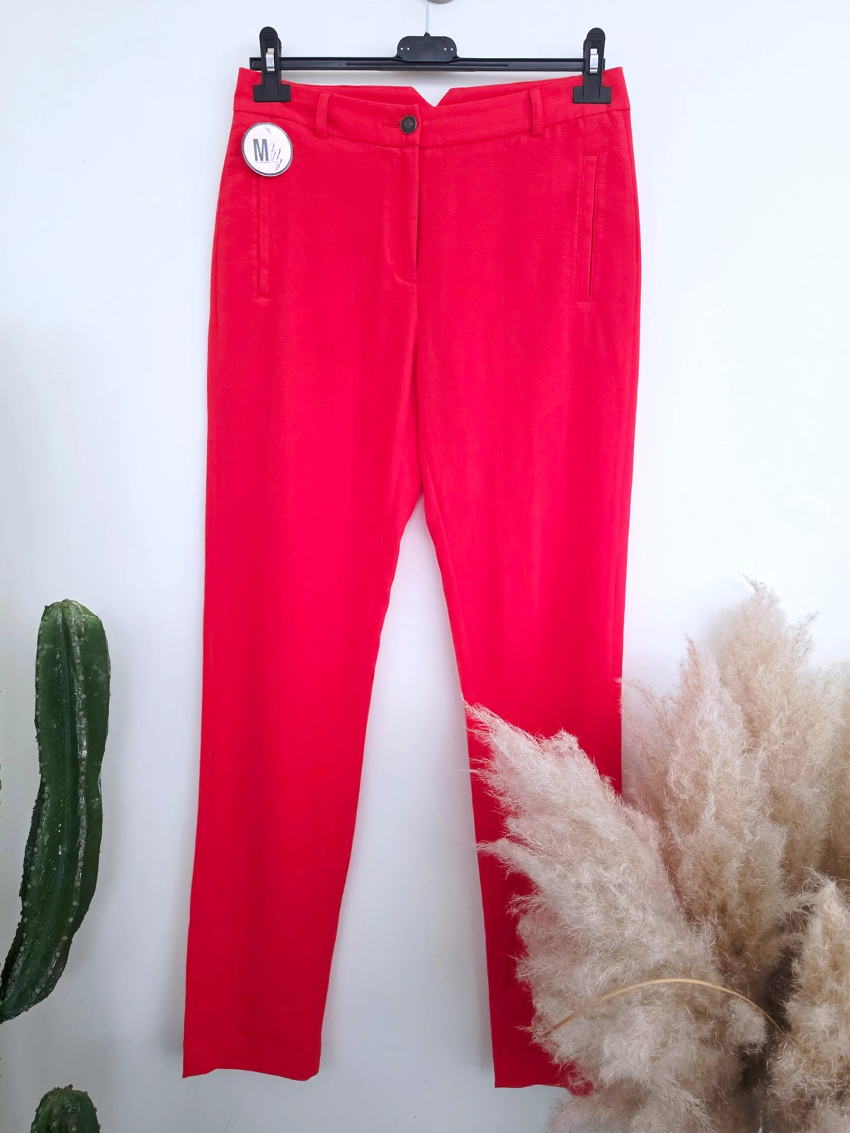 Pantalon chic rouge vif - 𝐌𝐚𝐫𝐢𝐧𝐚𝟒𝟒𝐟𝐚𝐦𝐢𝐥𝐲