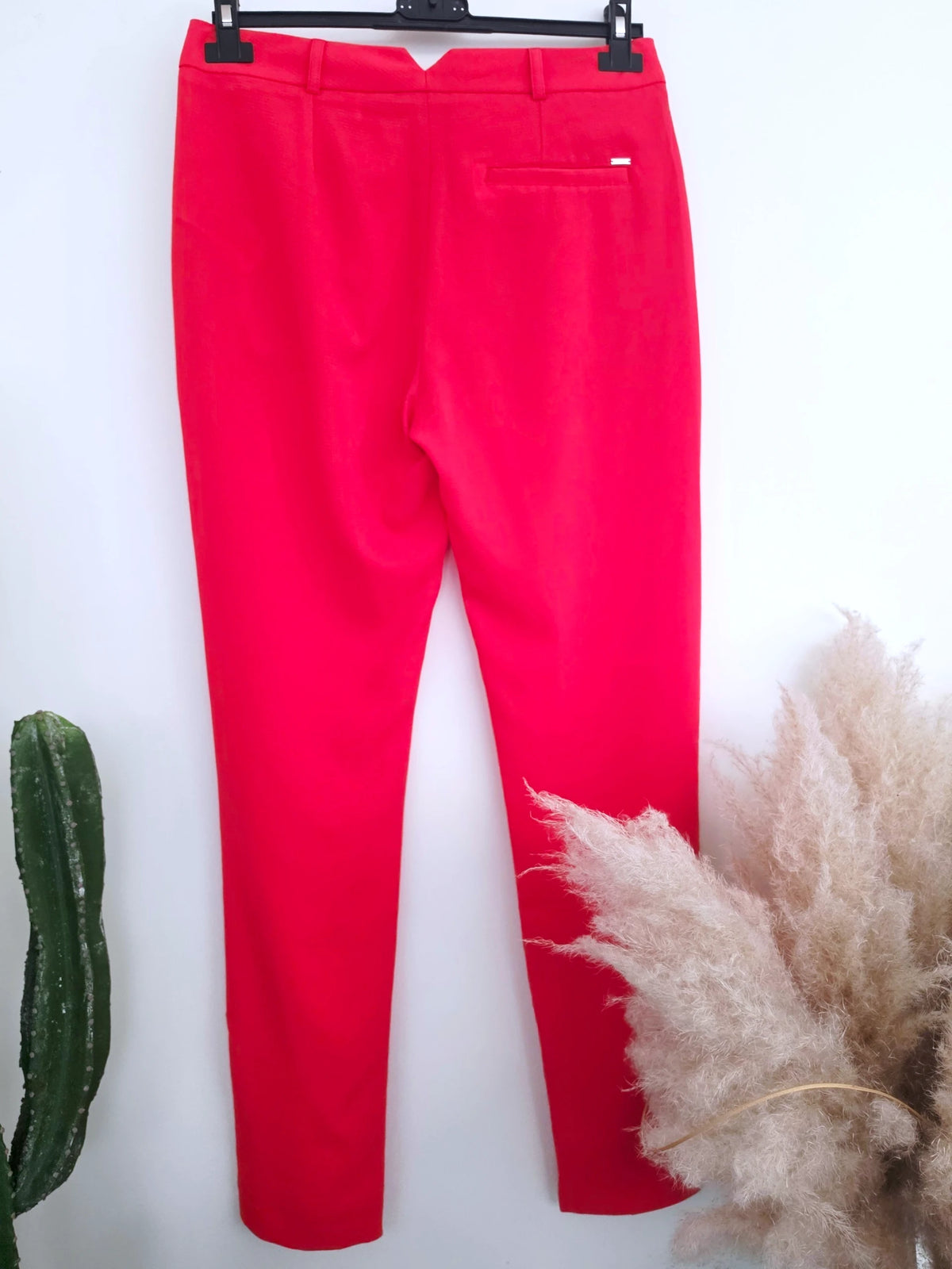 Pantalon chic rouge vif - 𝐌𝐚𝐫𝐢𝐧𝐚𝟒𝟒𝐟𝐚𝐦𝐢𝐥𝐲