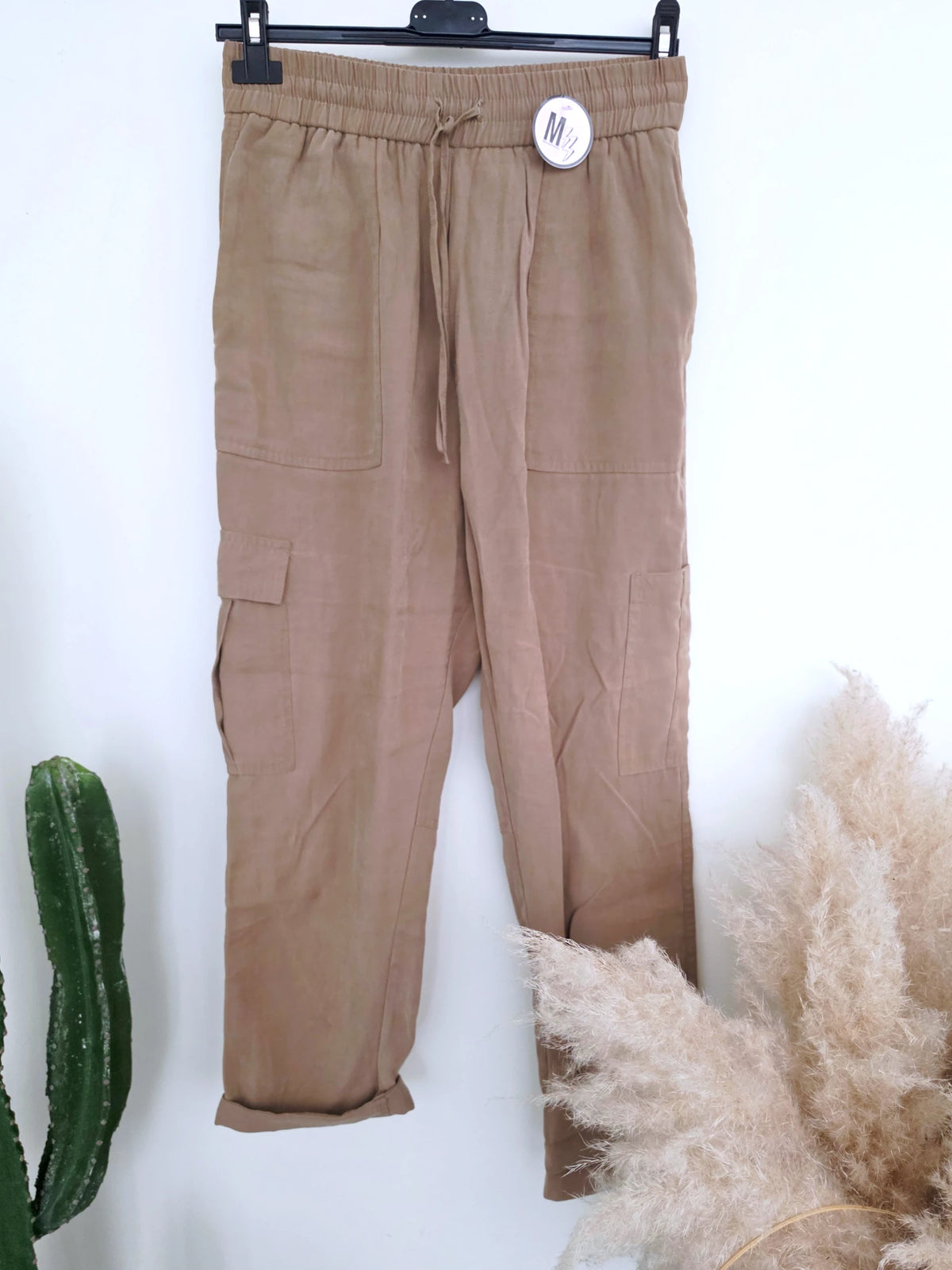 Pantalon beige coupe cargo