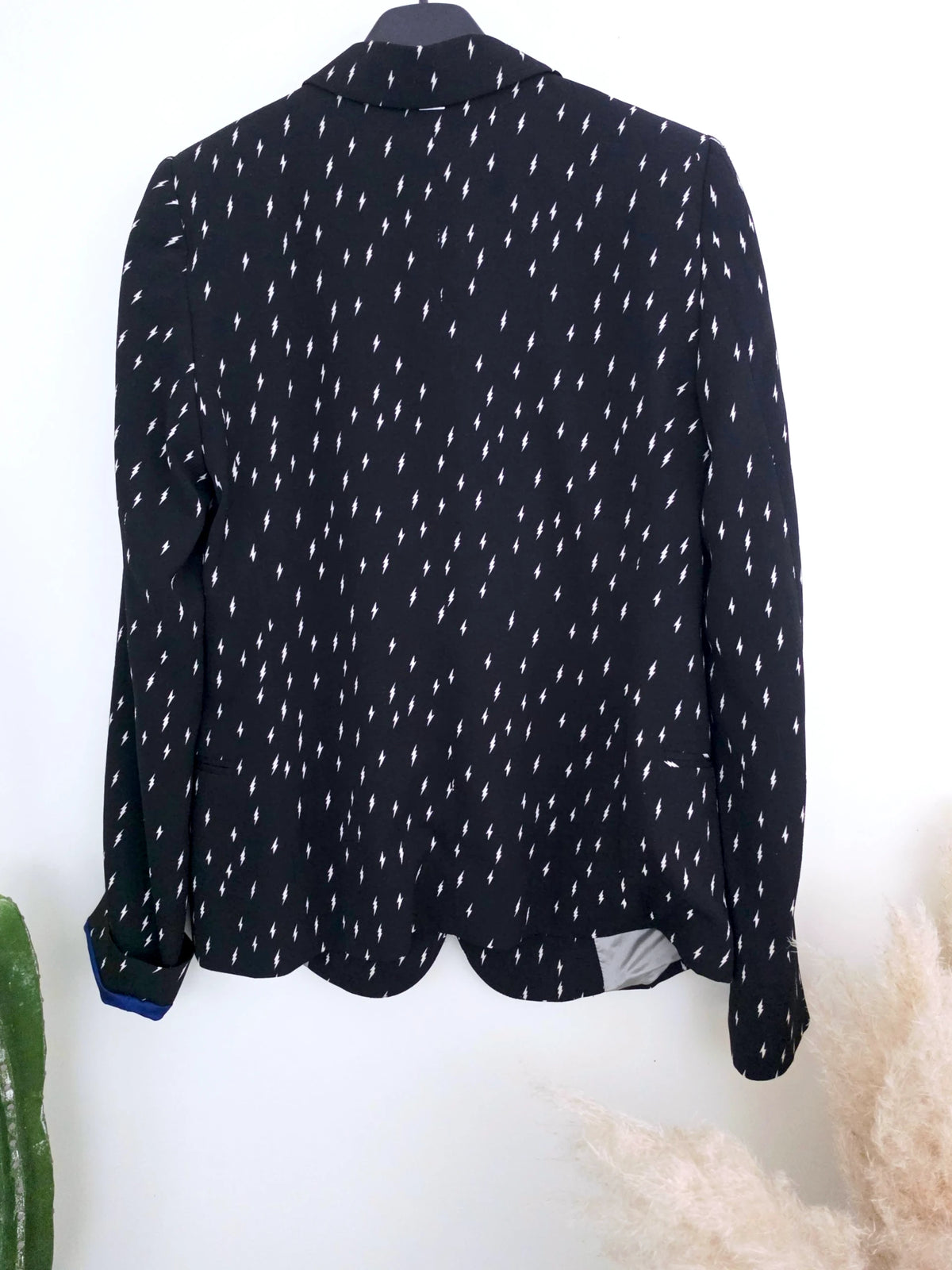 Veste noire à imprimé éclair blanc