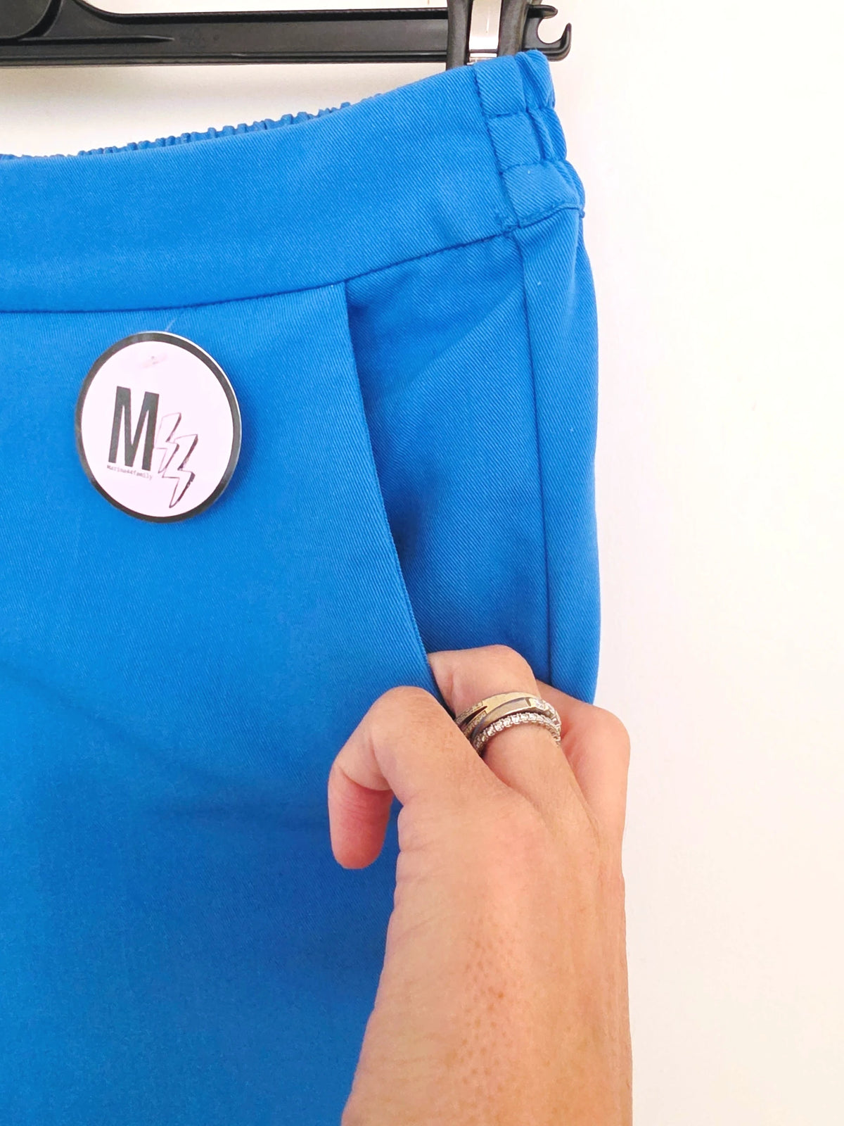 Pantalon bleu vif longueur 7/8è - 𝐌𝐚𝐫𝐢𝐧𝐚𝟒𝟒𝐟𝐚𝐦𝐢𝐥𝐲