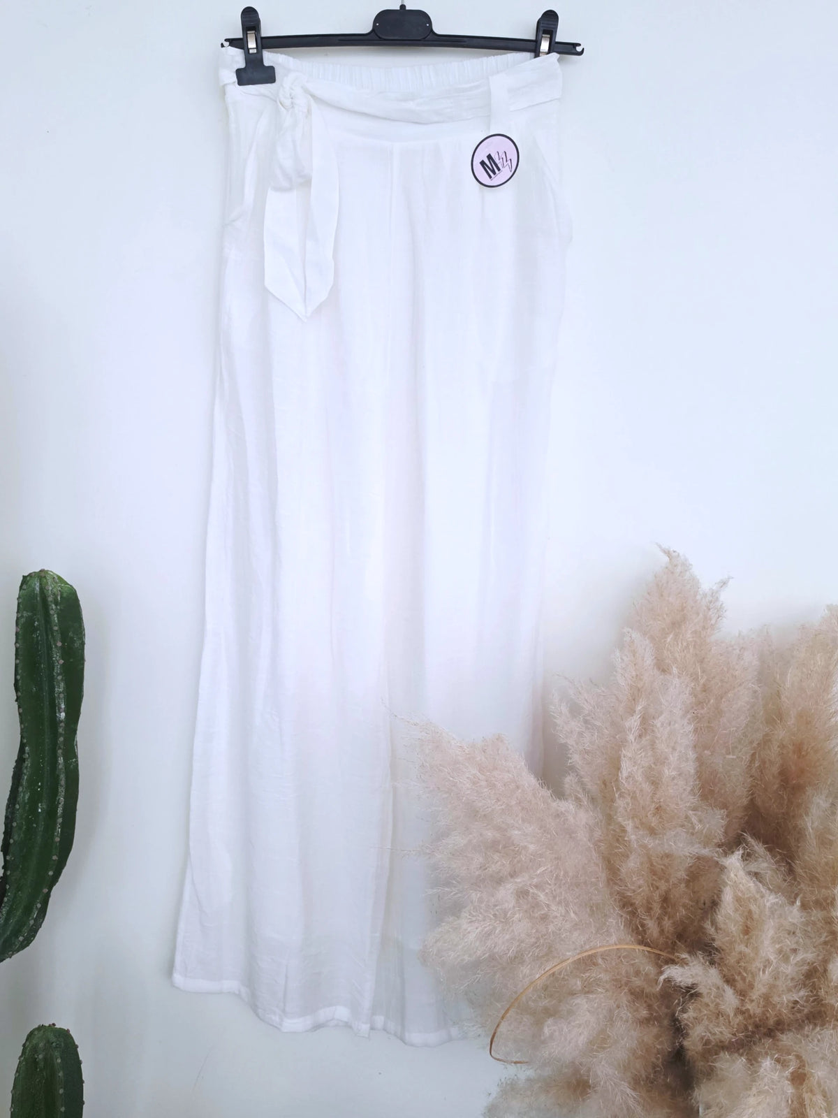 Pantalon blanc à jambes droites - 𝐌𝐚𝐫𝐢𝐧𝐚𝟒𝟒𝐟𝐚𝐦𝐢𝐥𝐲