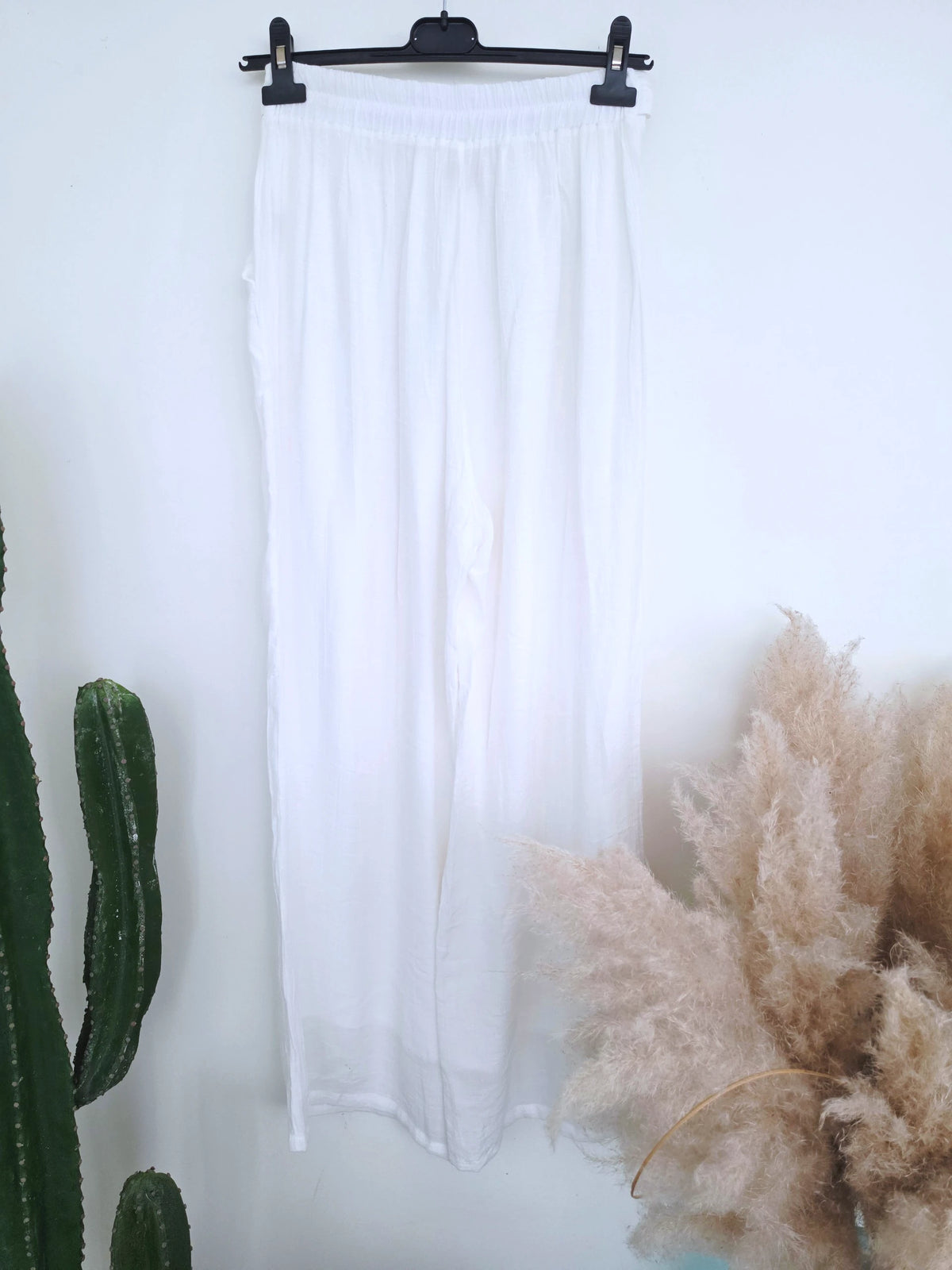 Pantalon blanc à jambes droites - 𝐌𝐚𝐫𝐢𝐧𝐚𝟒𝟒𝐟𝐚𝐦𝐢𝐥𝐲