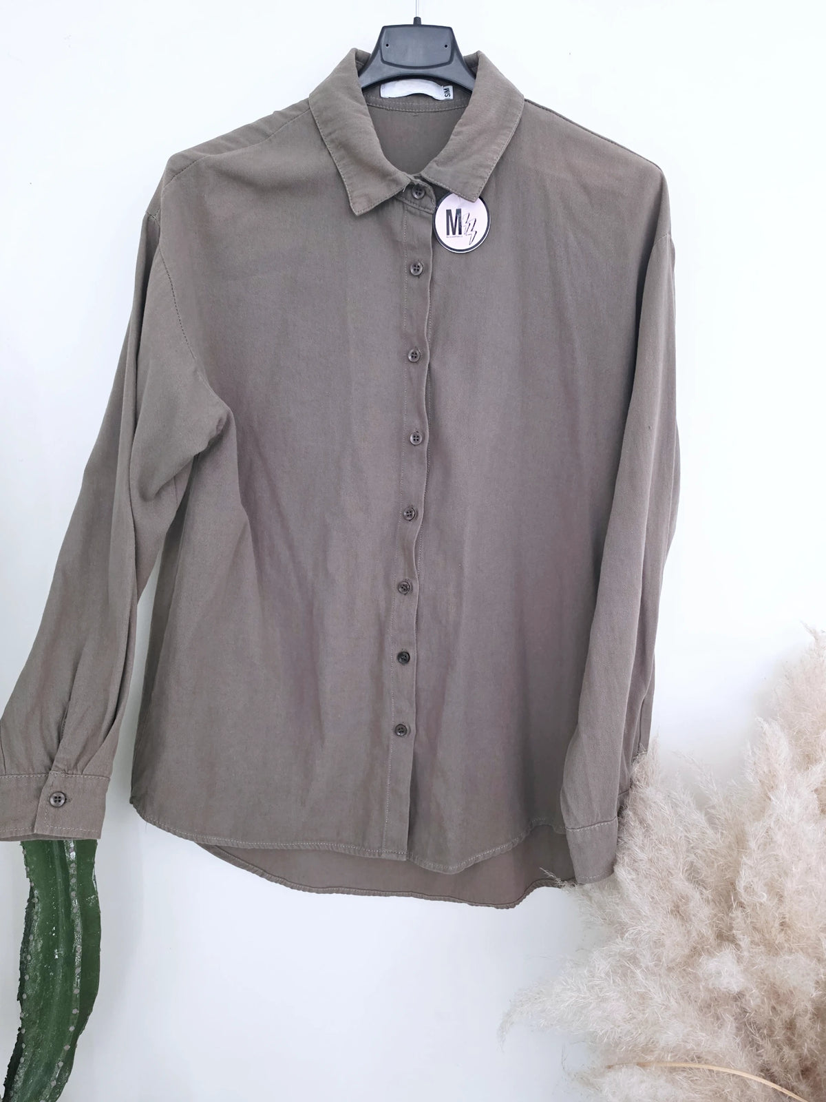 Surchemise kaki à inscriptions au dos - 𝐌𝐚𝐫𝐢𝐧𝐚𝟒𝟒𝐟𝐚𝐦𝐢𝐥𝐲