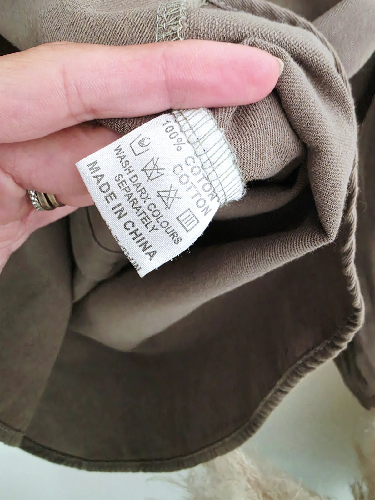 Surchemise kaki à inscriptions au dos - 𝐌𝐚𝐫𝐢𝐧𝐚𝟒𝟒𝐟𝐚𝐦𝐢𝐥𝐲
