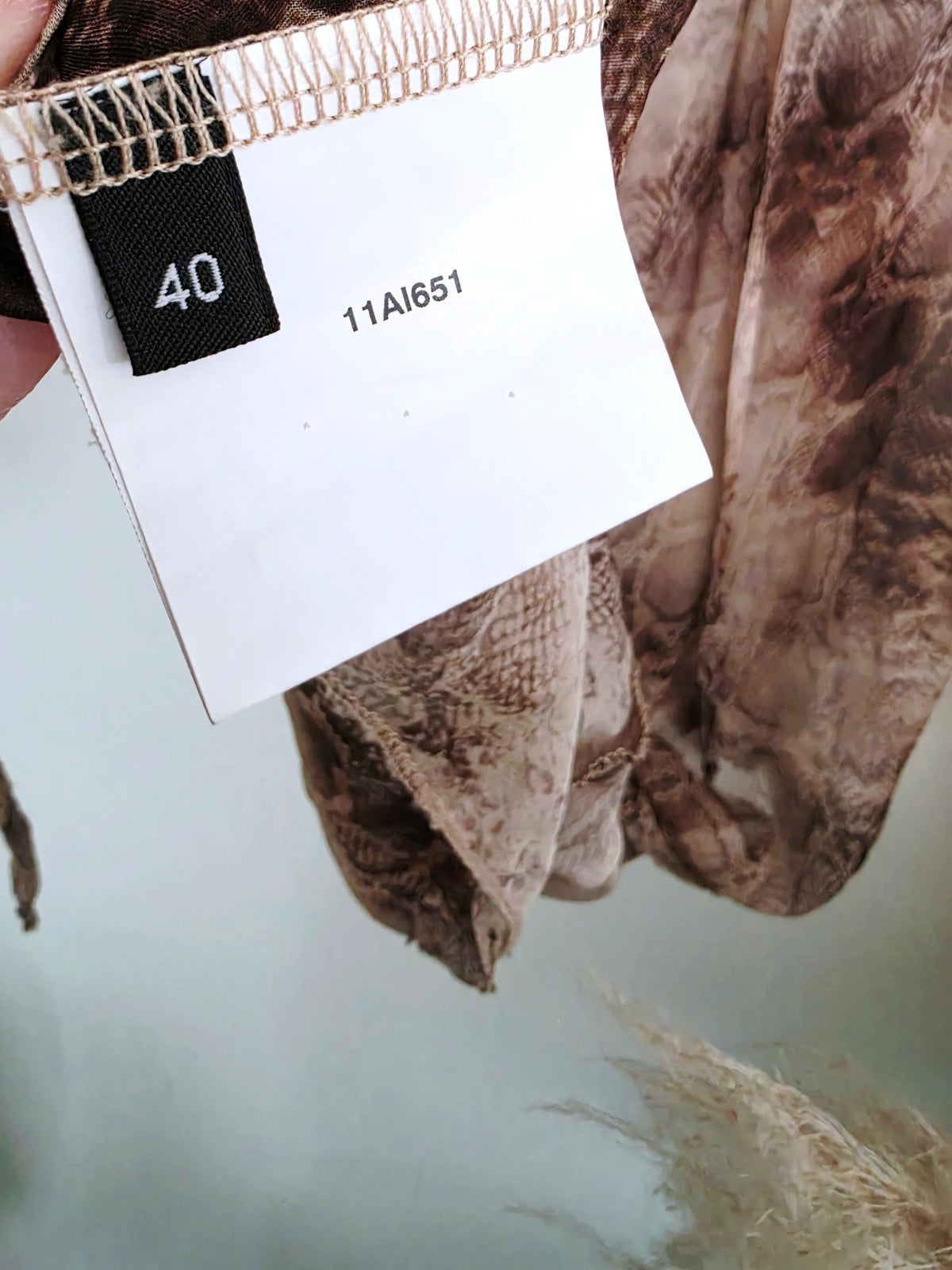 Blouse à imprimé python marron - 𝐌𝐚𝐫𝐢𝐧𝐚𝟒𝟒𝐟𝐚𝐦𝐢𝐥𝐲