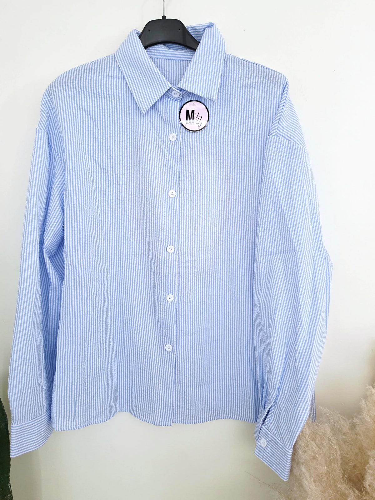 Chemise à rayures bleu ciel dos coeur - 𝐌𝐚𝐫𝐢𝐧𝐚𝟒𝟒𝐟𝐚𝐦𝐢𝐥𝐲