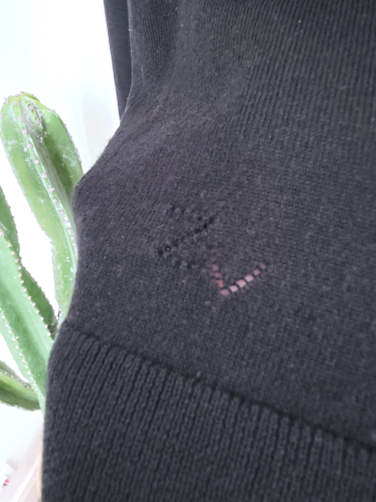 Pull noir inscription dos amour en rouge - 𝐌𝐚𝐫𝐢𝐧𝐚𝟒𝟒𝐟𝐚𝐦𝐢𝐥𝐲