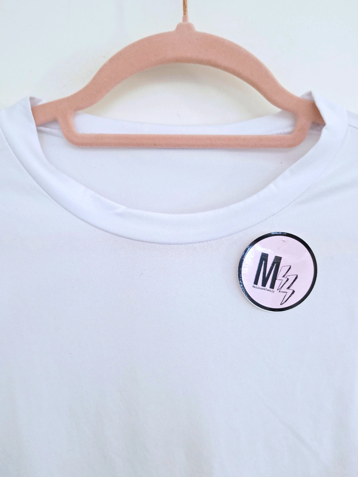 T-shirt blanc dos coeur dentelle - 𝐌𝐚𝐫𝐢𝐧𝐚𝟒𝟒𝐟𝐚𝐦𝐢𝐥𝐲