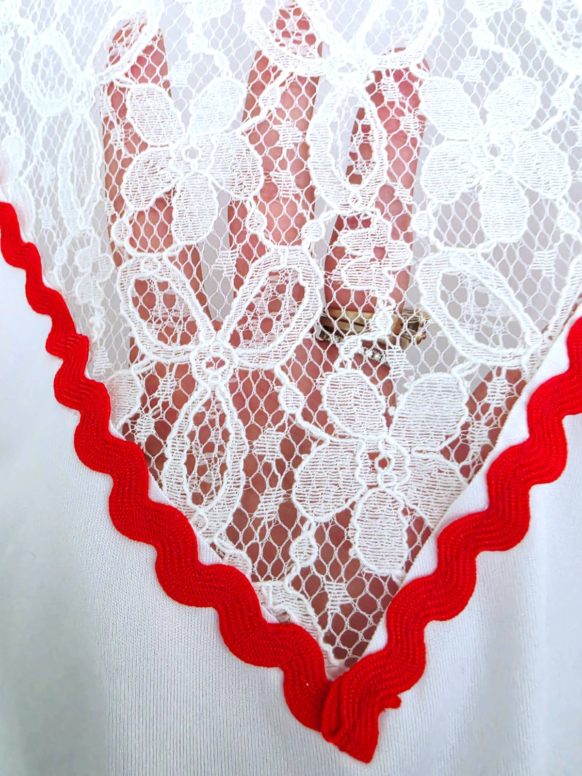 T-shirt blanc dos coeur dentelle - 𝐌𝐚𝐫𝐢𝐧𝐚𝟒𝟒𝐟𝐚𝐦𝐢𝐥𝐲