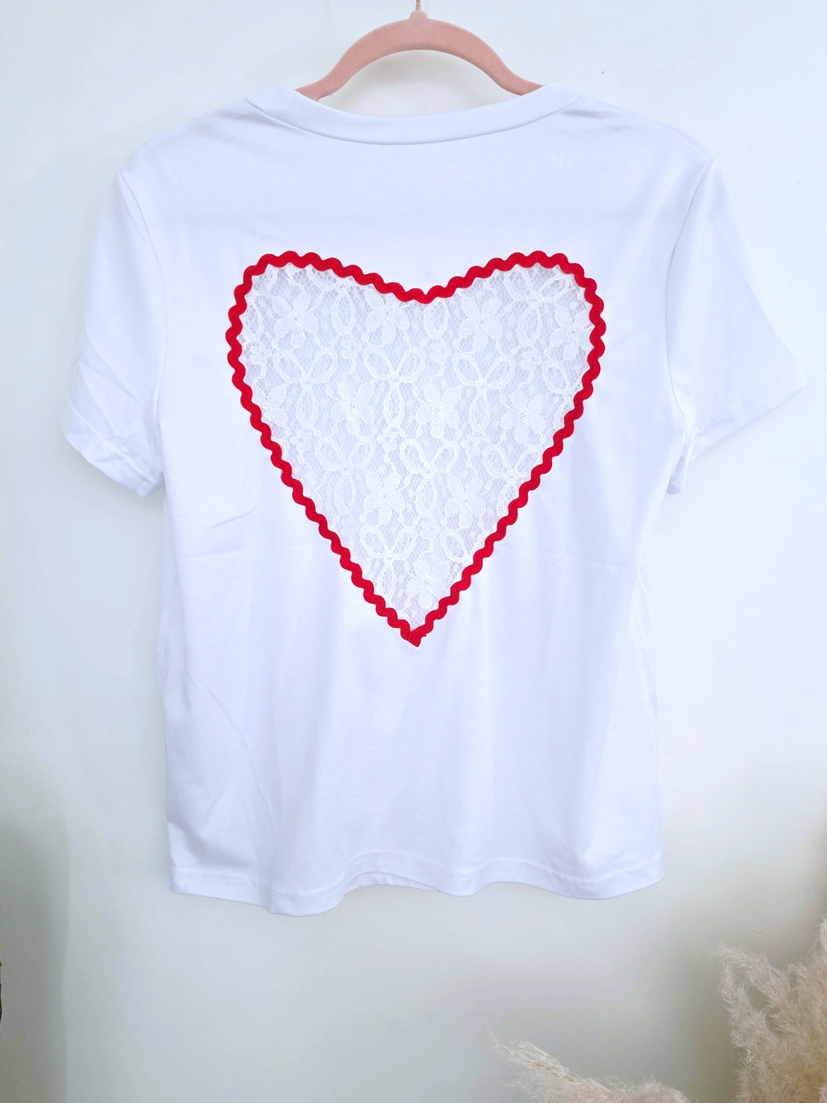 T-shirt blanc dos coeur dentelle - 𝐌𝐚𝐫𝐢𝐧𝐚𝟒𝟒𝐟𝐚𝐦𝐢𝐥𝐲