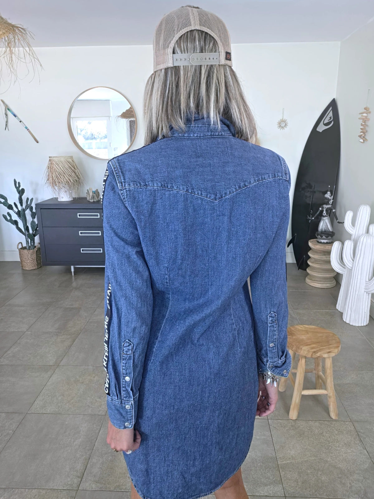 Robe en jean bleu avec bandes latérales - 𝐌𝐚𝐫𝐢𝐧𝐚𝟒𝟒𝐟𝐚𝐦𝐢𝐥𝐲