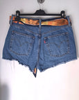 Short bleu destroy Levi's + ceinture tissu