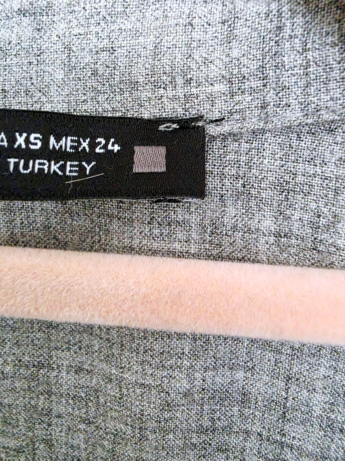 Chemise grise à bandes latérales