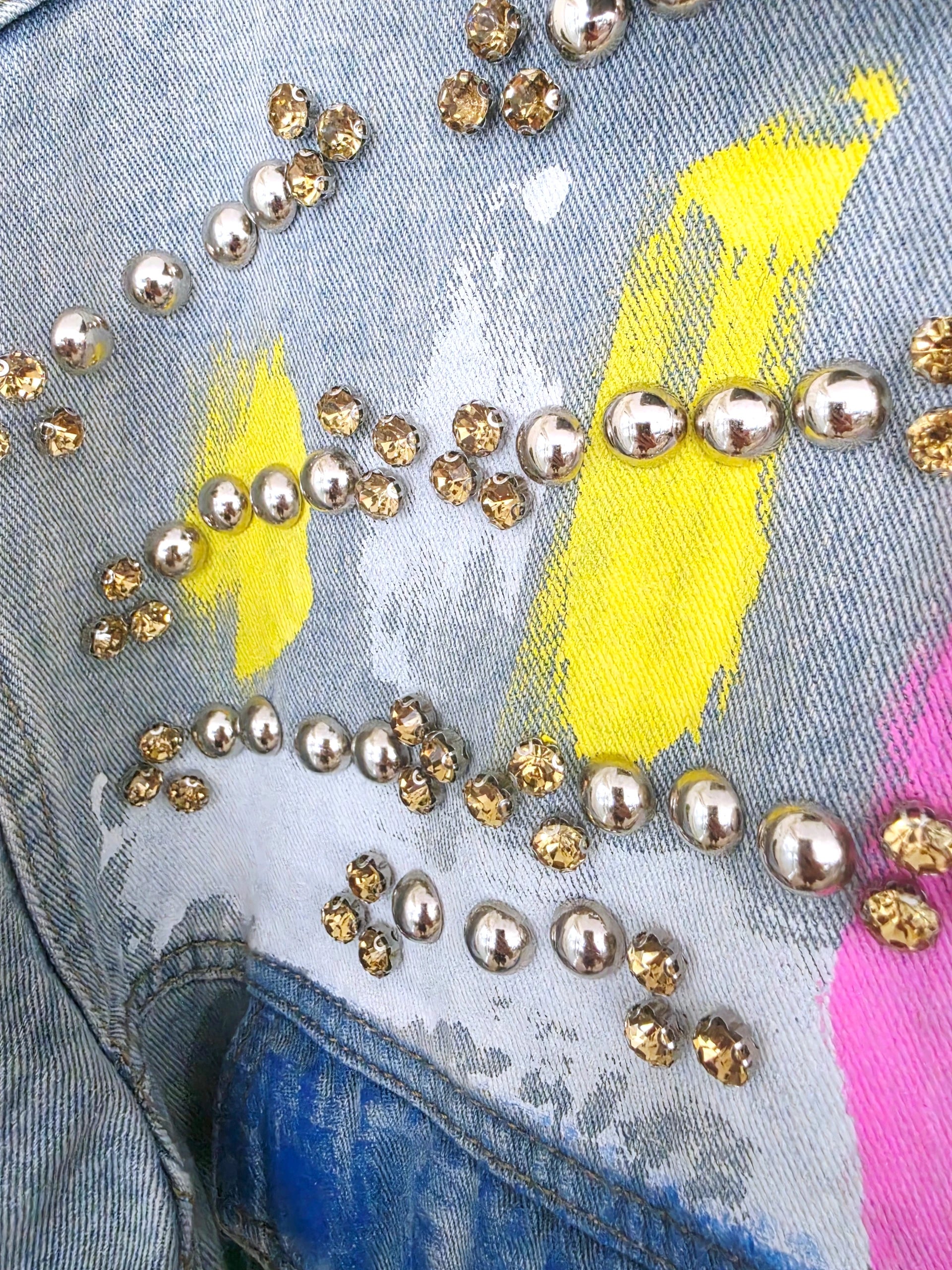 Veste en jean customisée