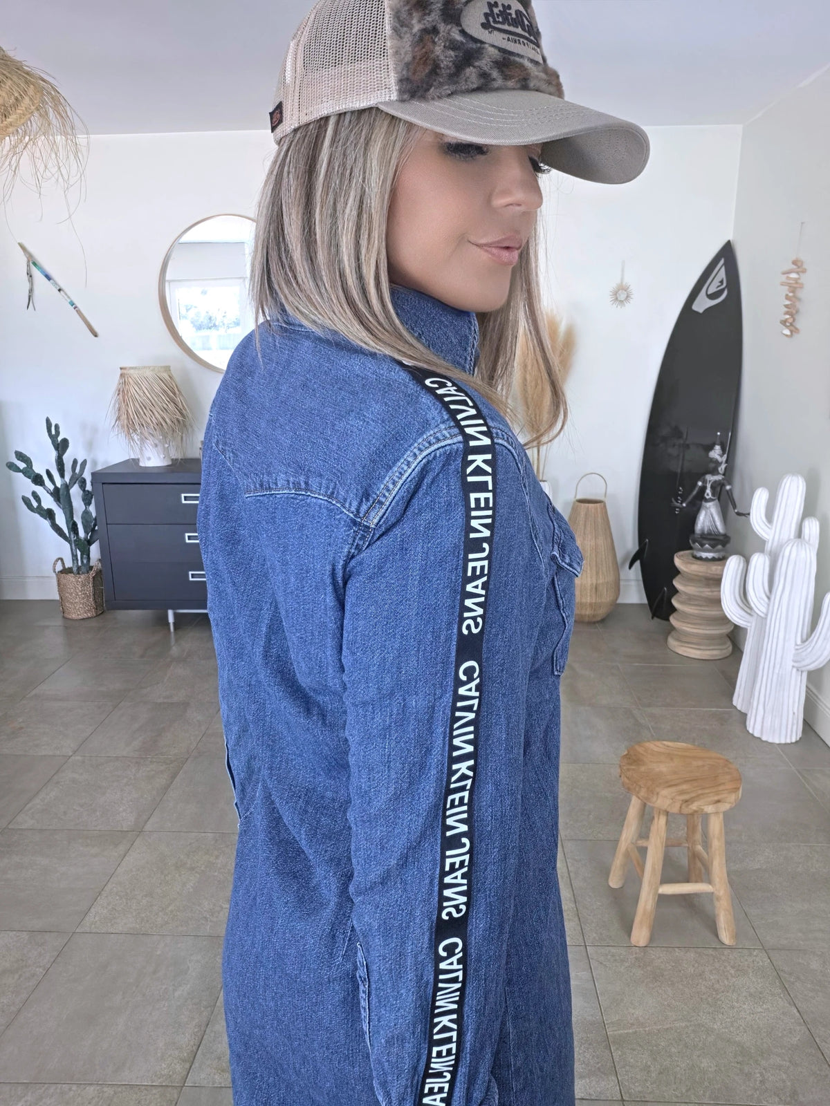 Robe en jean bleu avec bandes latérales - 𝐌𝐚𝐫𝐢𝐧𝐚𝟒𝟒𝐟𝐚𝐦𝐢𝐥𝐲