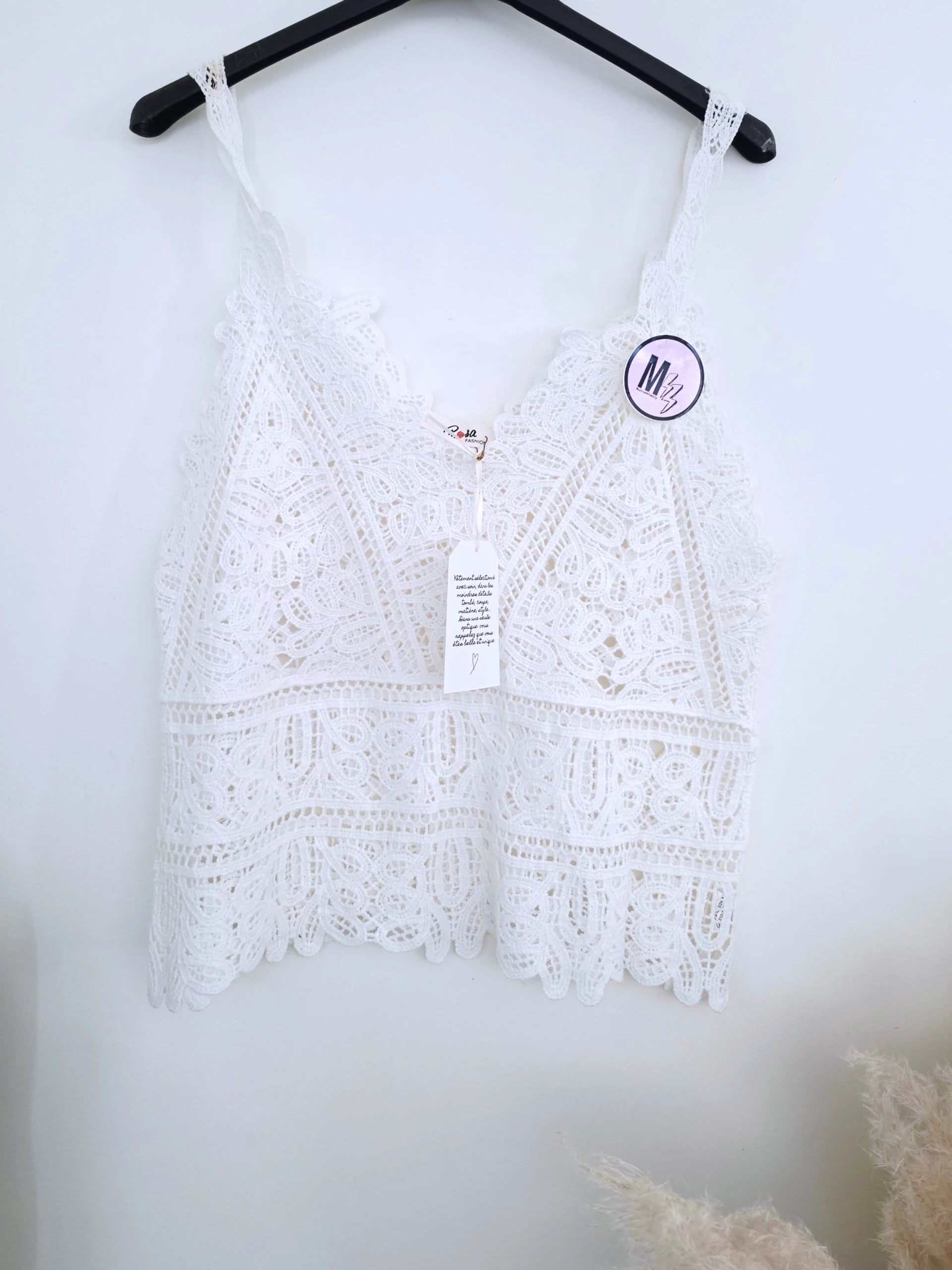 Top blanc en maille crochet