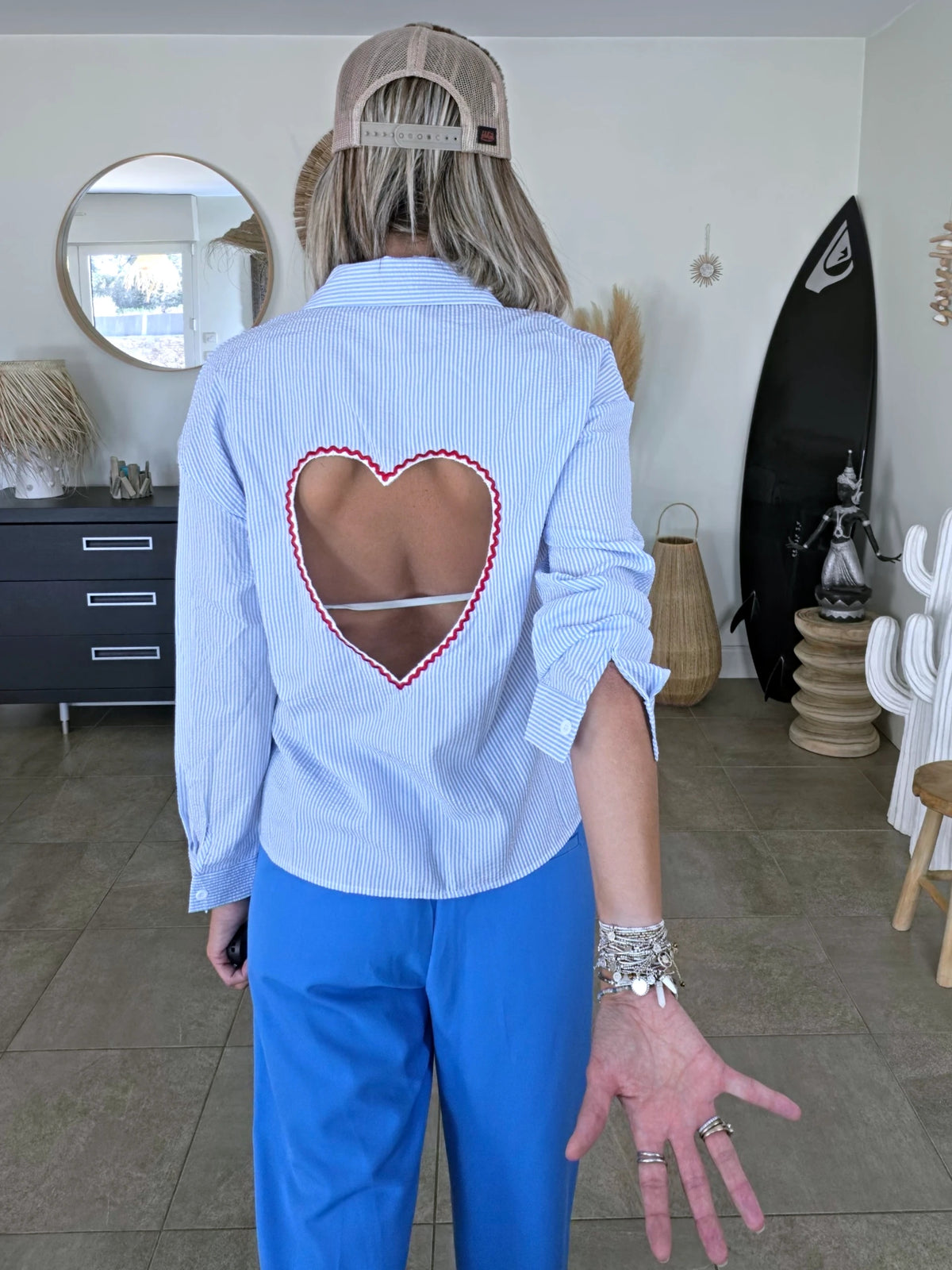 Chemise à rayures bleu ciel dos coeur - 𝐌𝐚𝐫𝐢𝐧𝐚𝟒𝟒𝐟𝐚𝐦𝐢𝐥𝐲